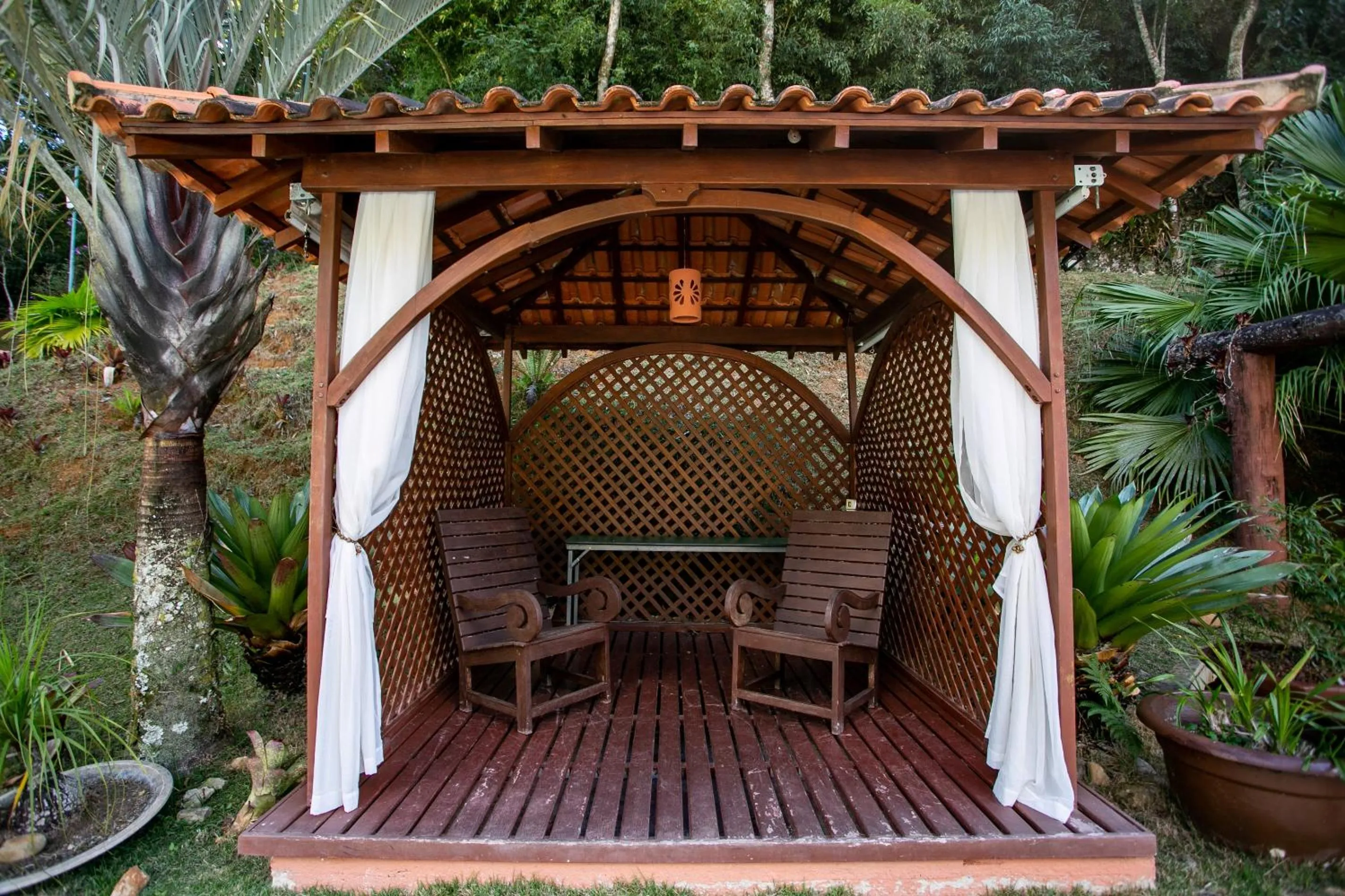 Balcony/Terrace in Bomtempo II Chales by Castelo Itaipava