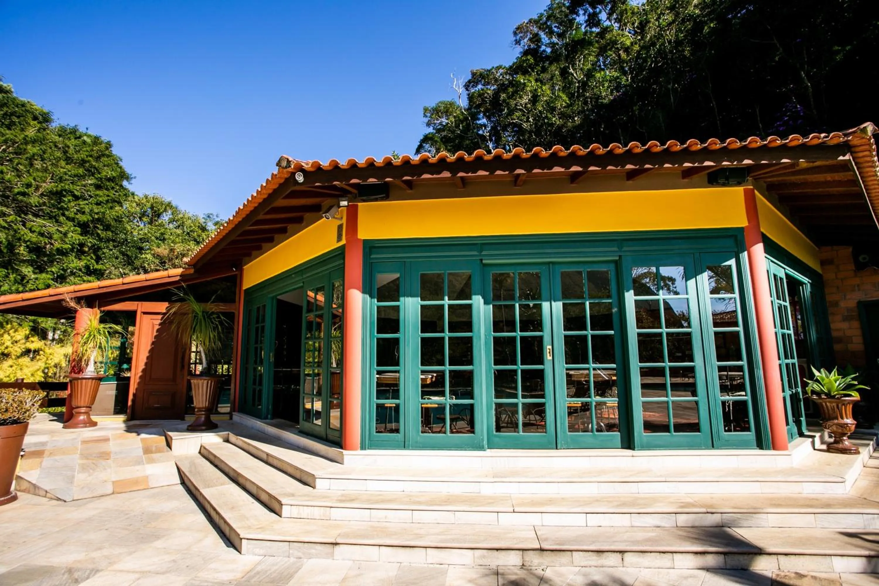 Property building in Bomtempo II Chales by Castelo Itaipava