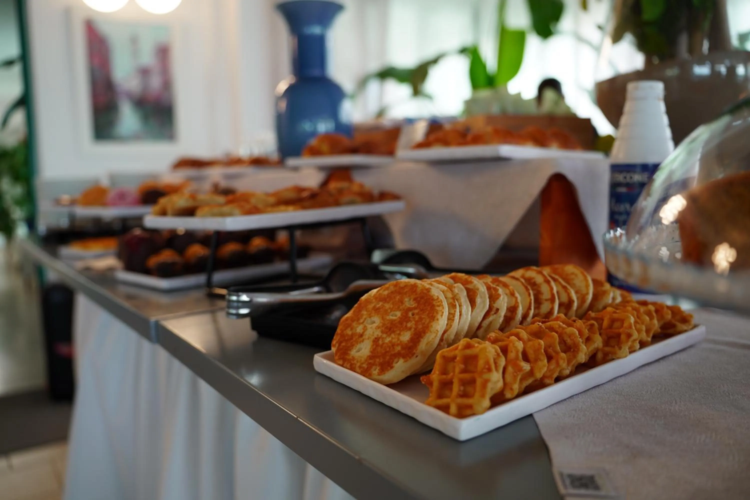 Breakfast in Hotel Delaville Frontemare