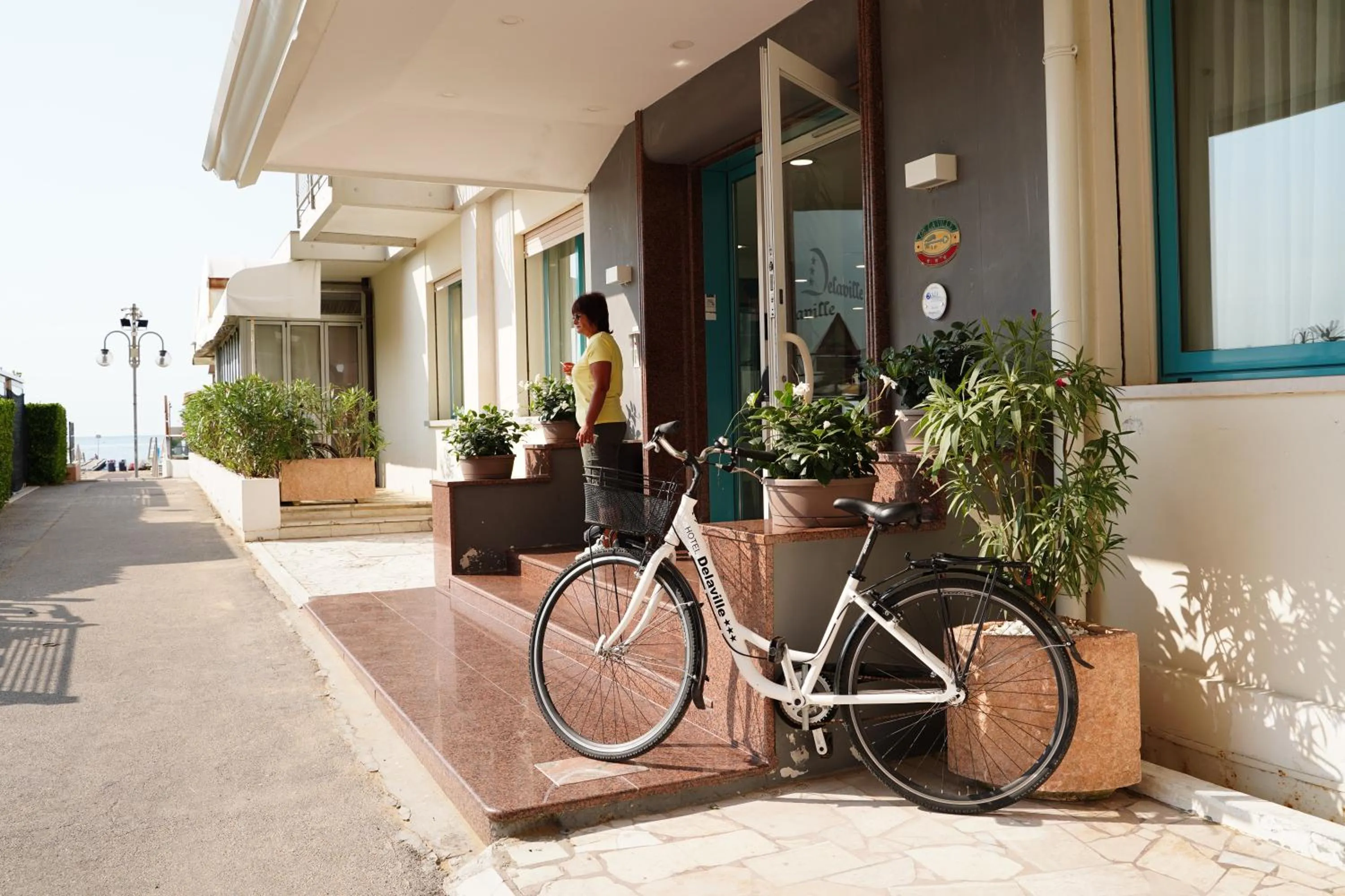 Cycling in Hotel Delaville Frontemare