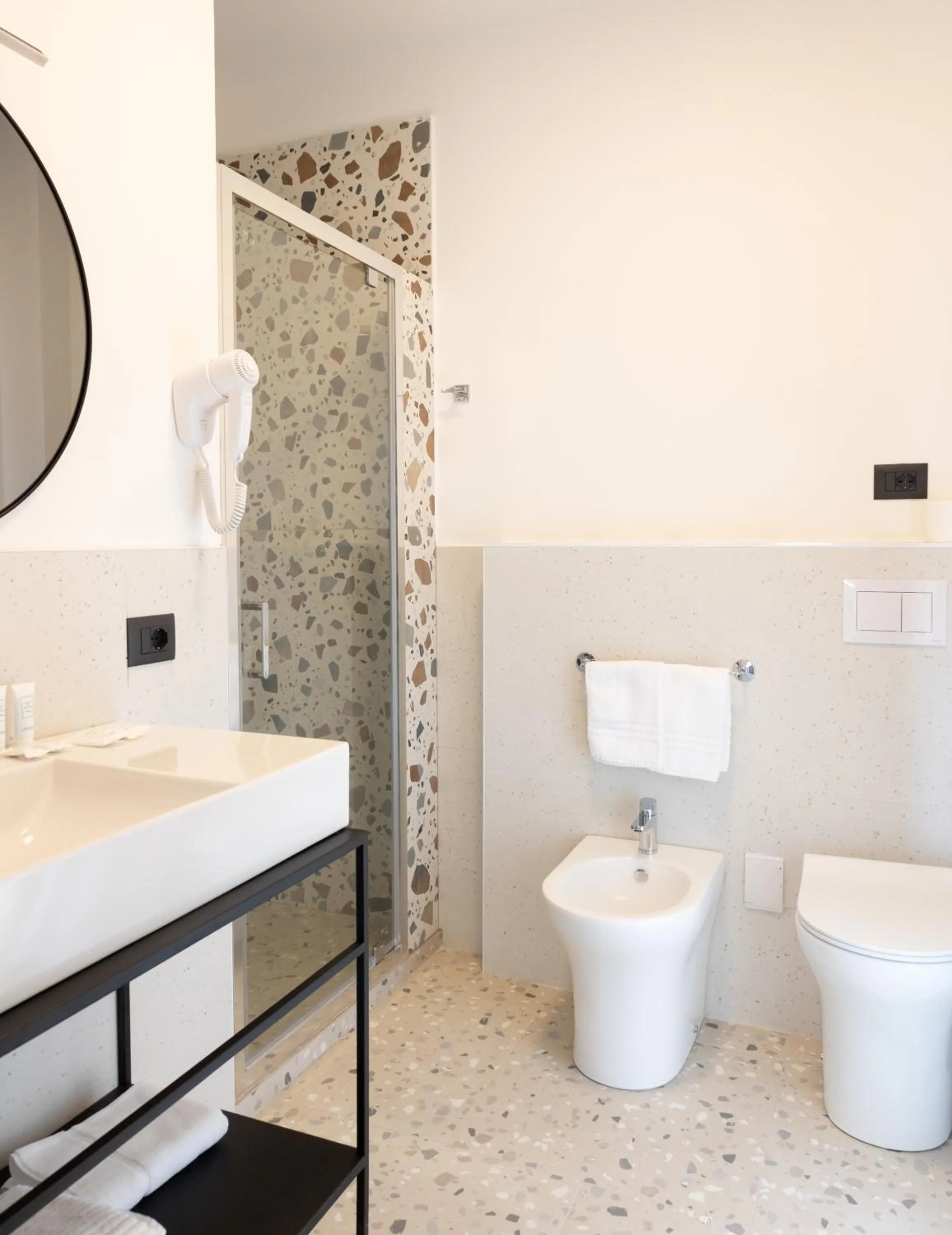 Bathroom in Hotel Delaville Frontemare