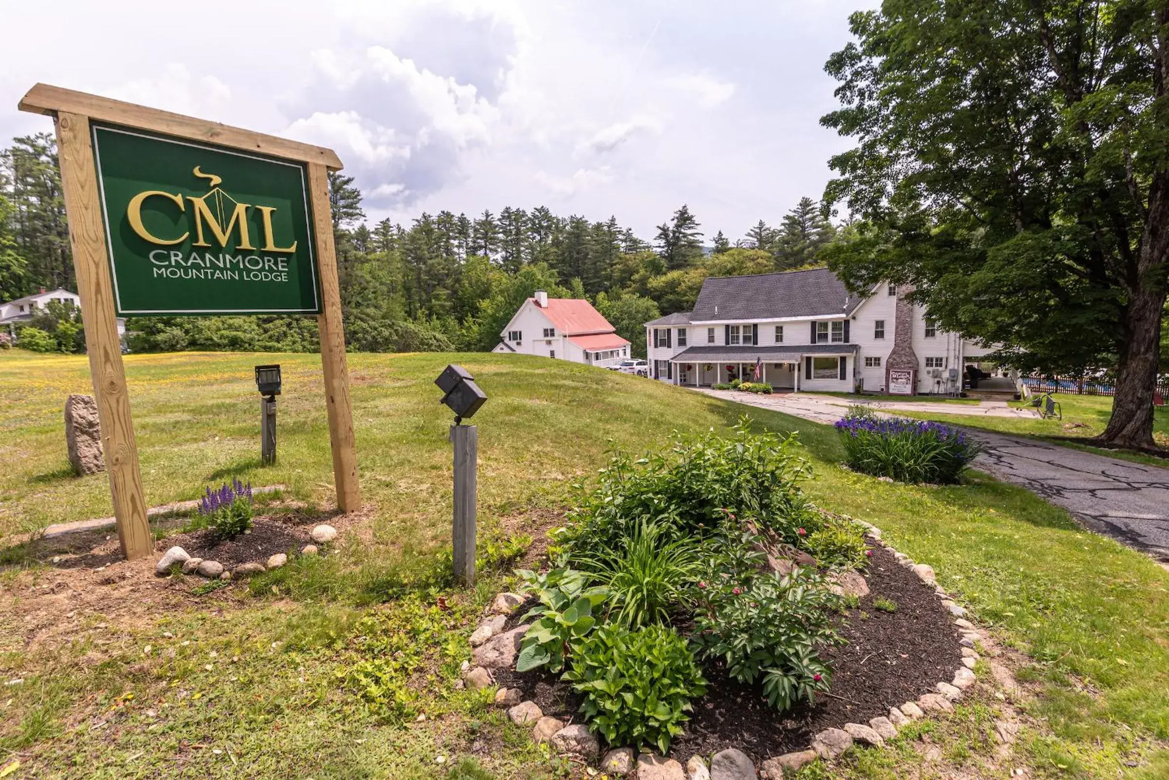 Cranmore Mountain Lodge Bed & Breakfast Cranmore Mountain Lodge Bed & Breakfast