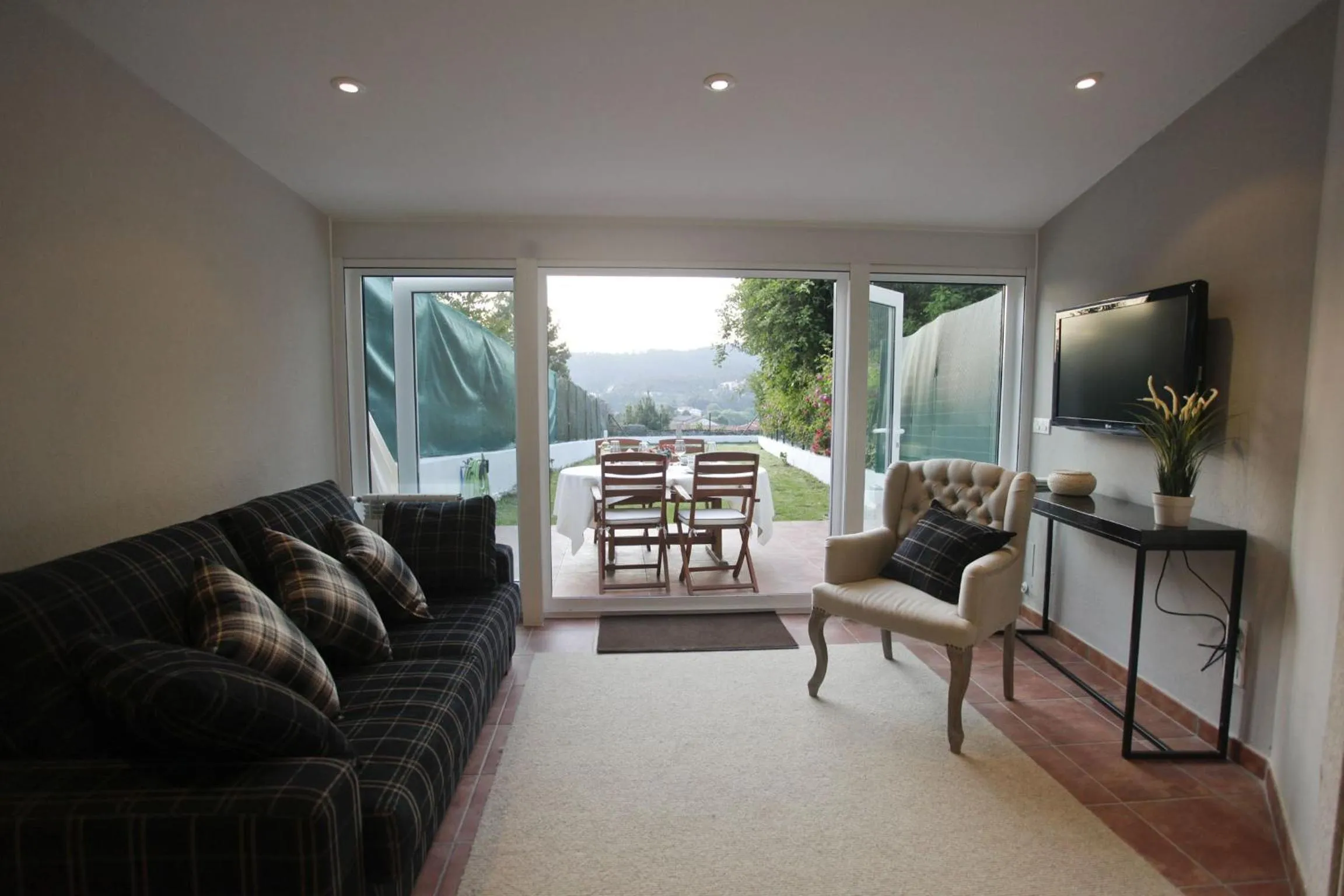 Living room in Catedral Site by Como en Casa