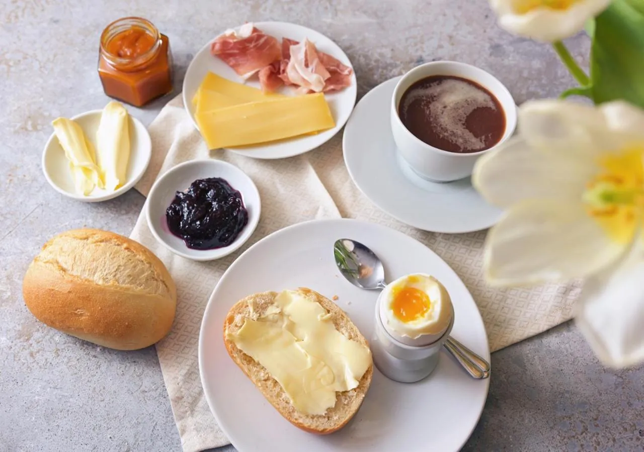 Dining area in Hotel Regina -Garni Köln
