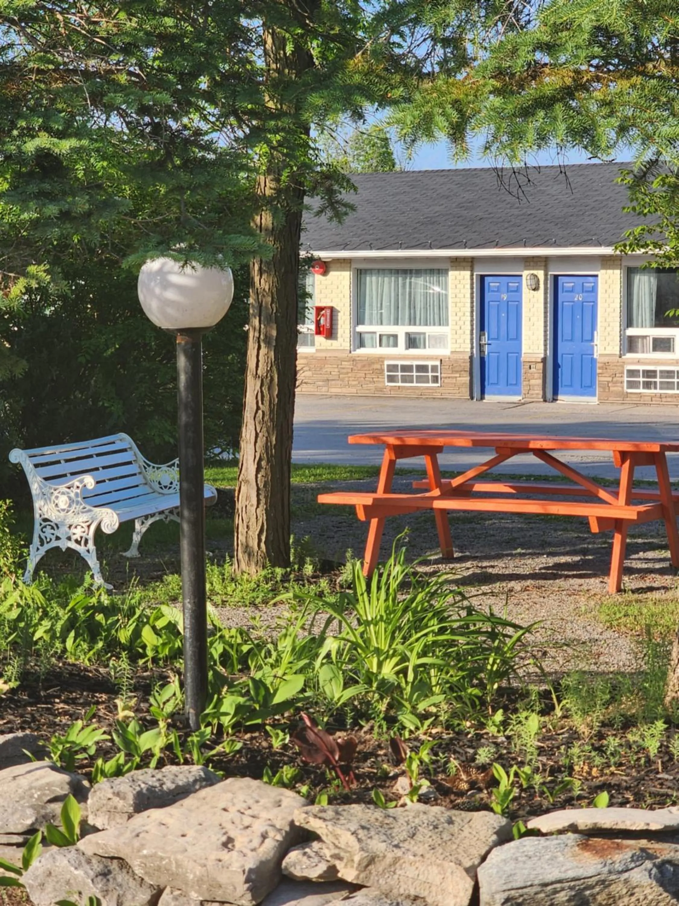 Property building in Howard Johnson by Wyndham Lindsay