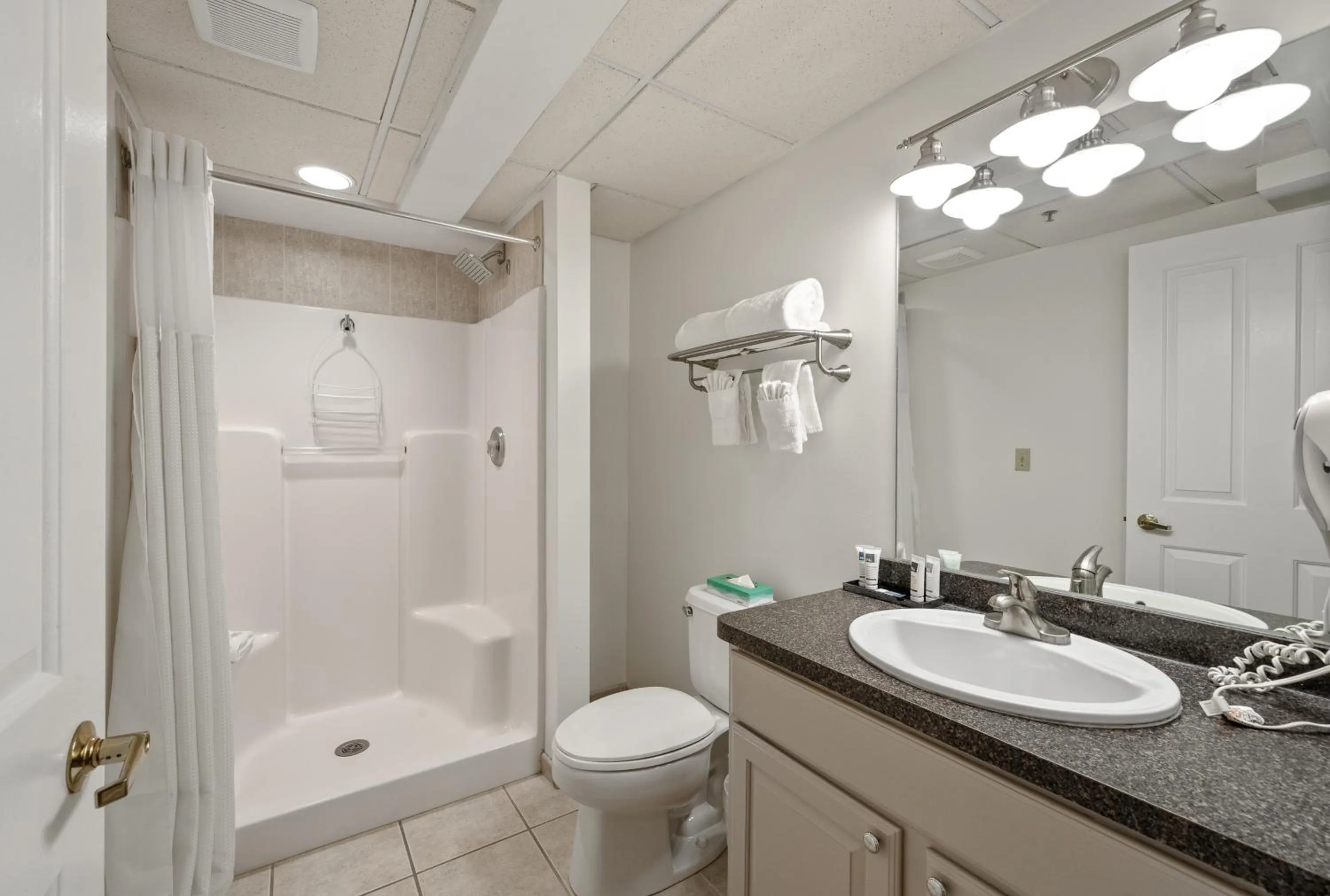 Bathroom in Bella Vista Suites Lake Geneva