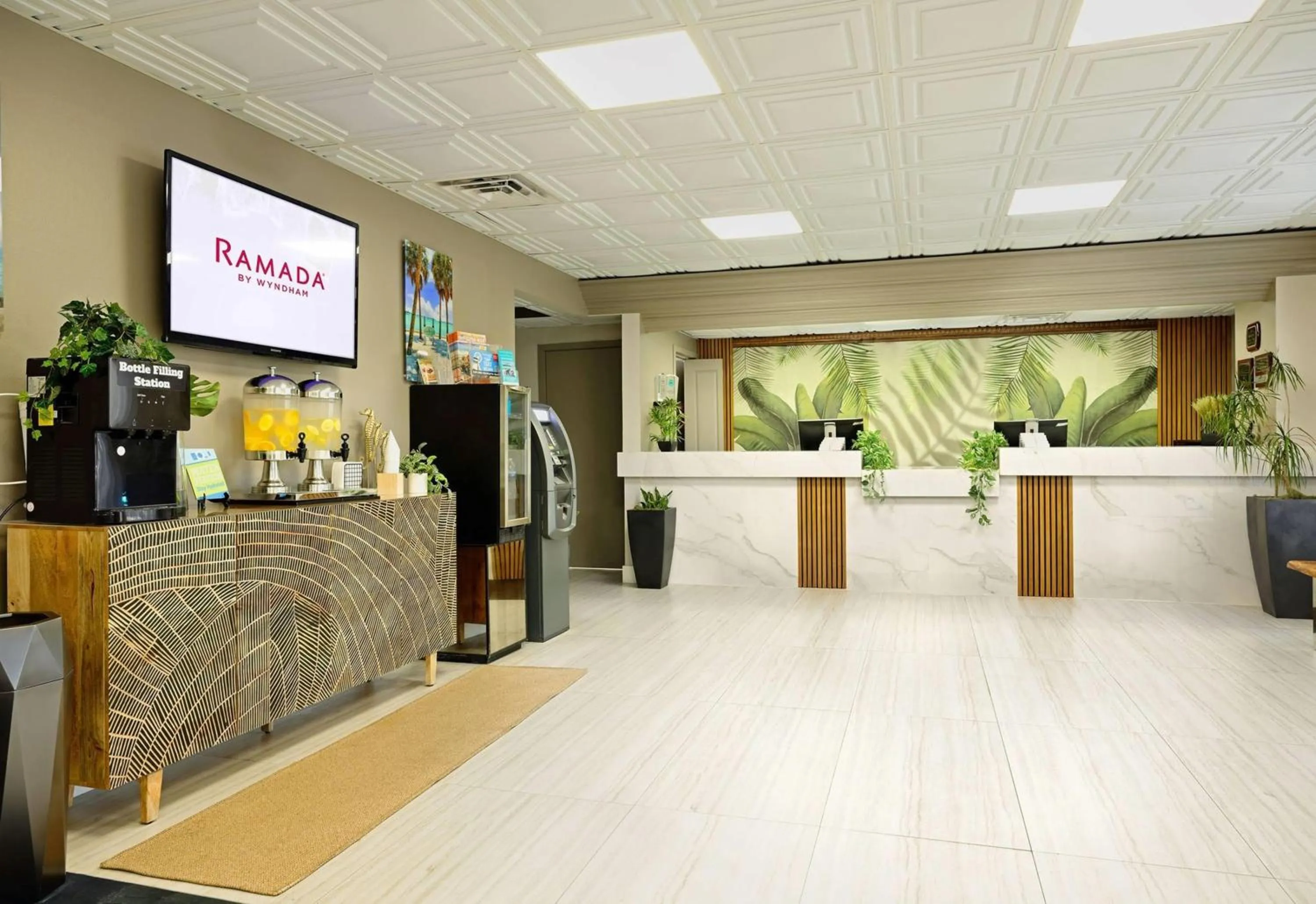 Lobby or reception in Ramada by Wyndham Sarasota Waterfront