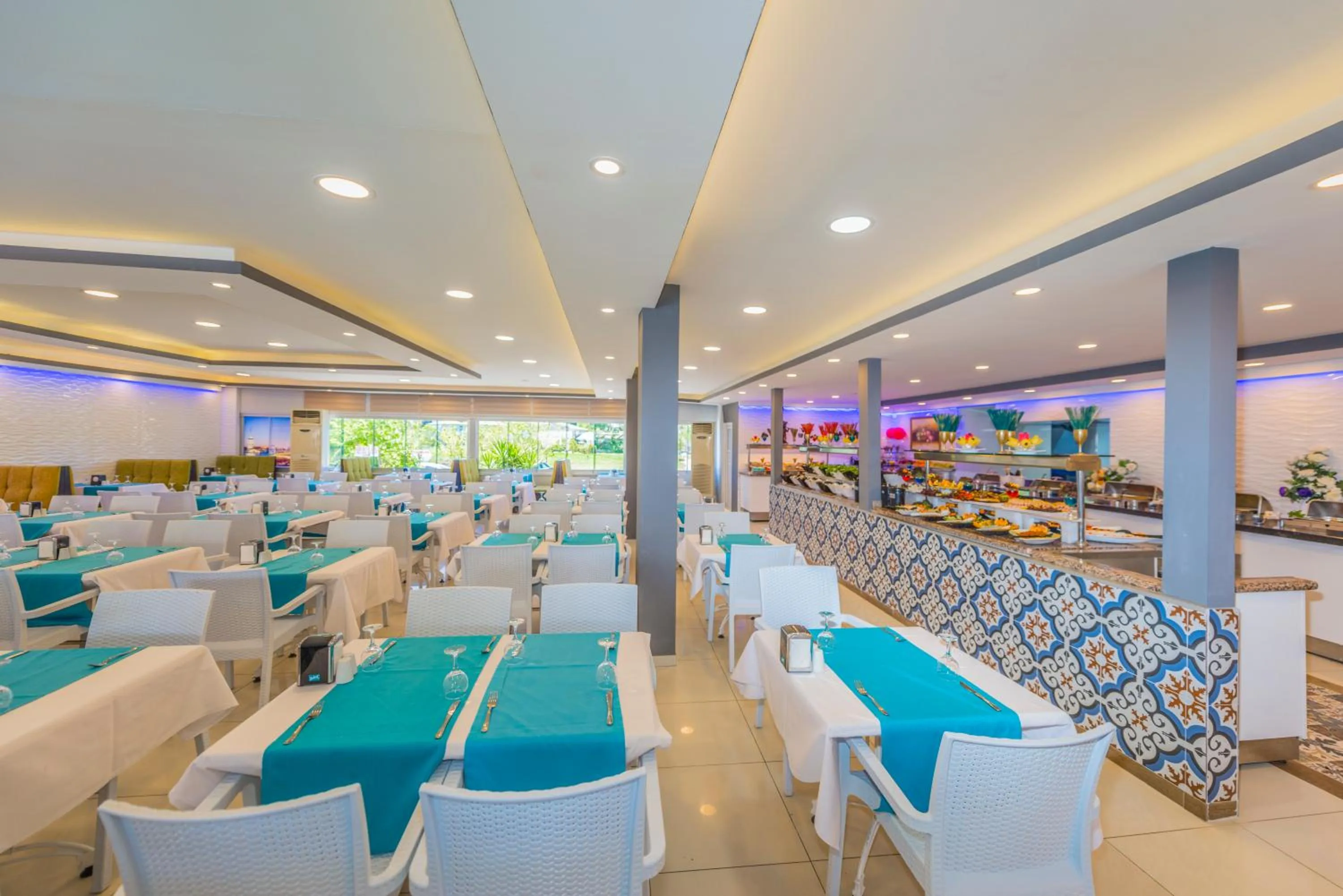 Restaurant/places to eat in Sunberk Hotel