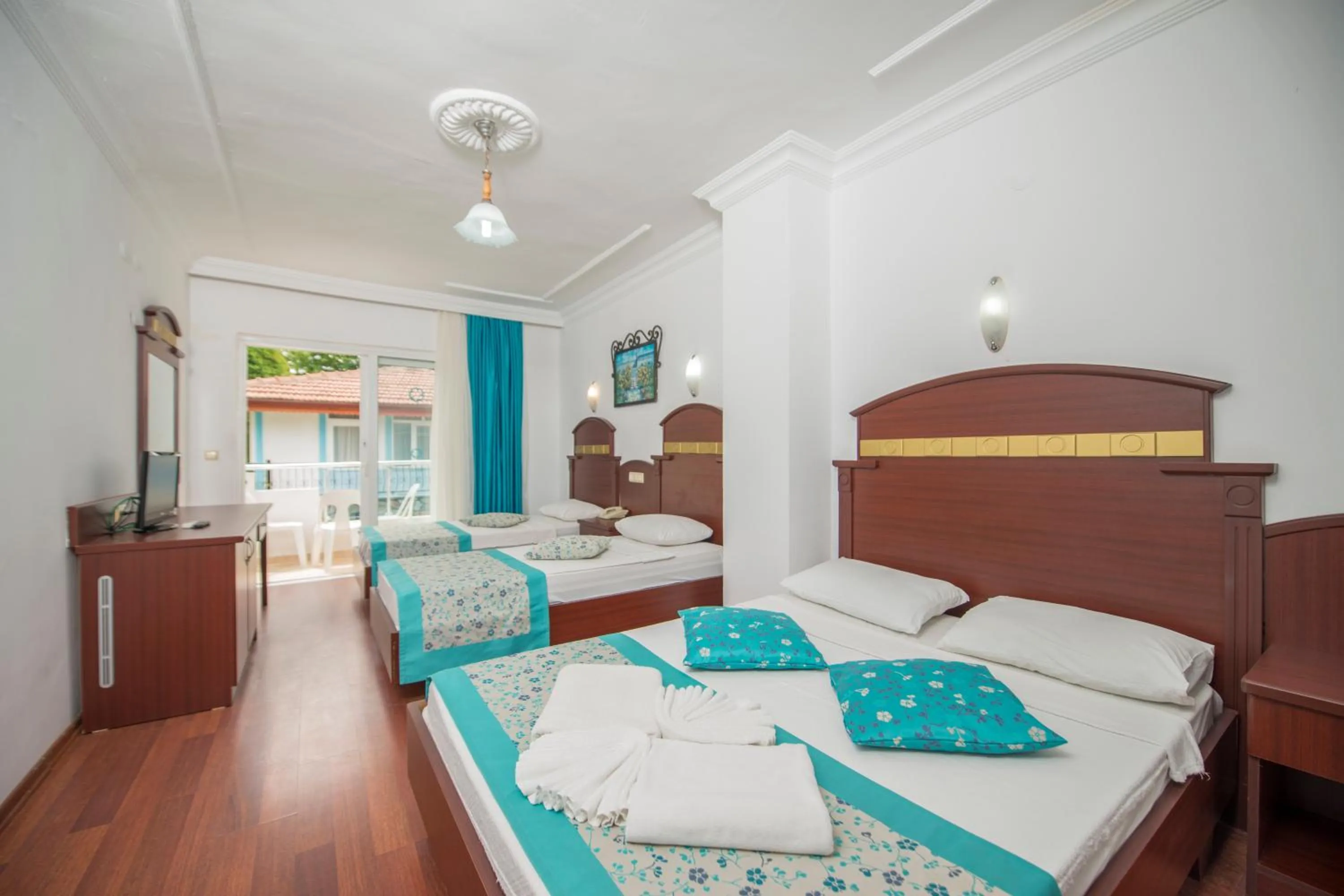 Photo of the whole room, Bed in Sunberk Hotel