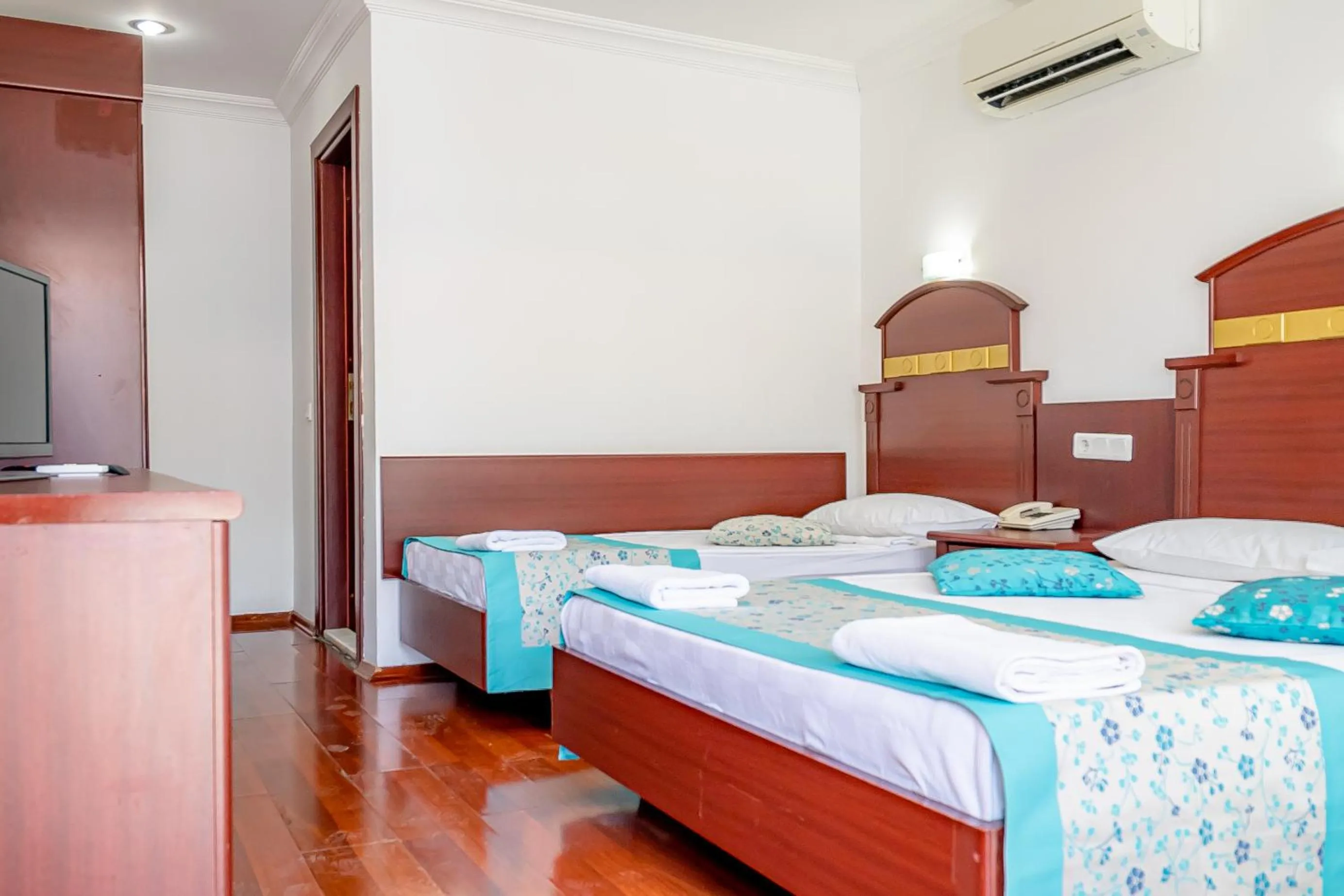 Massage, Bed in Sunberk Hotel