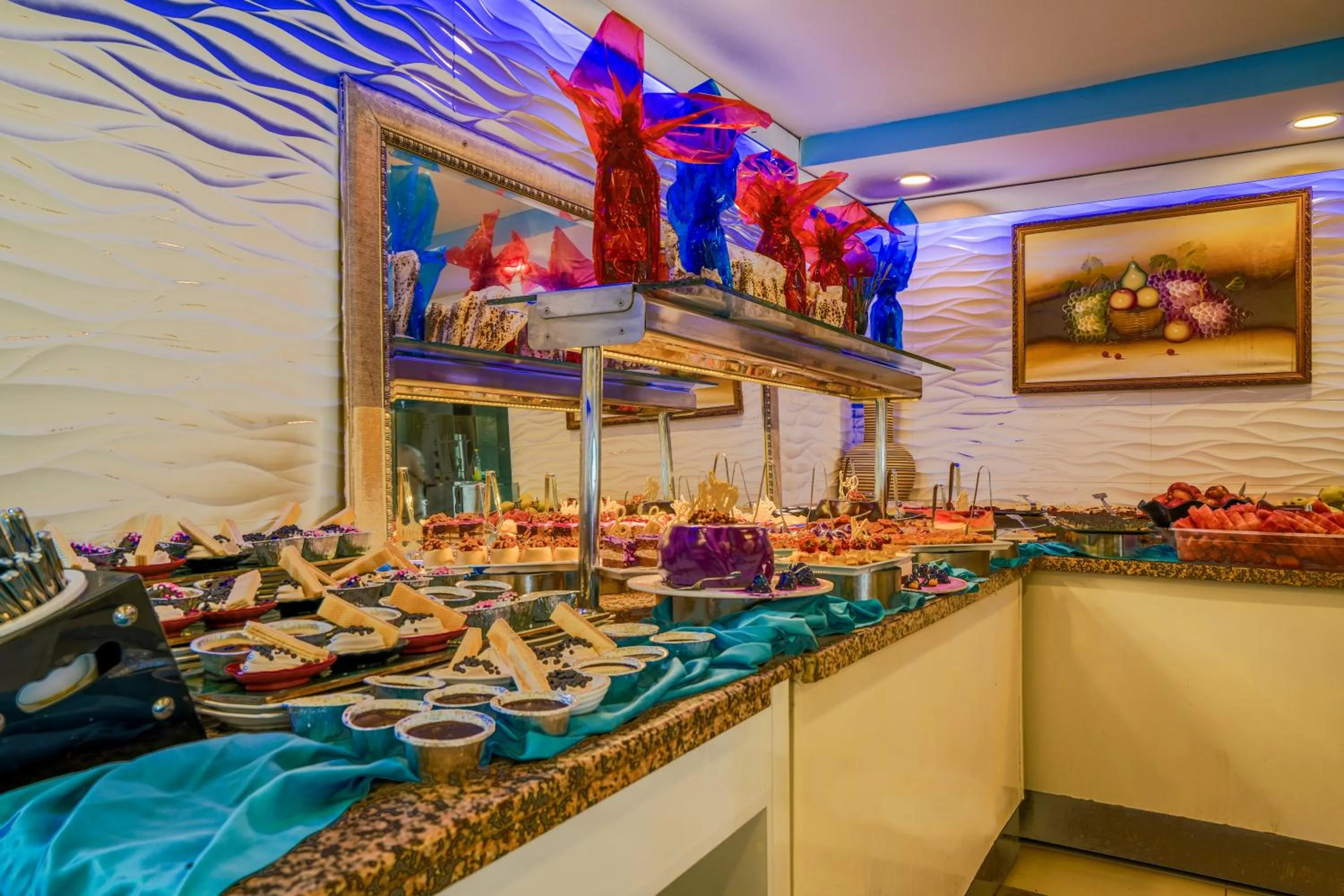 Restaurant/places to eat in Sunberk Hotel