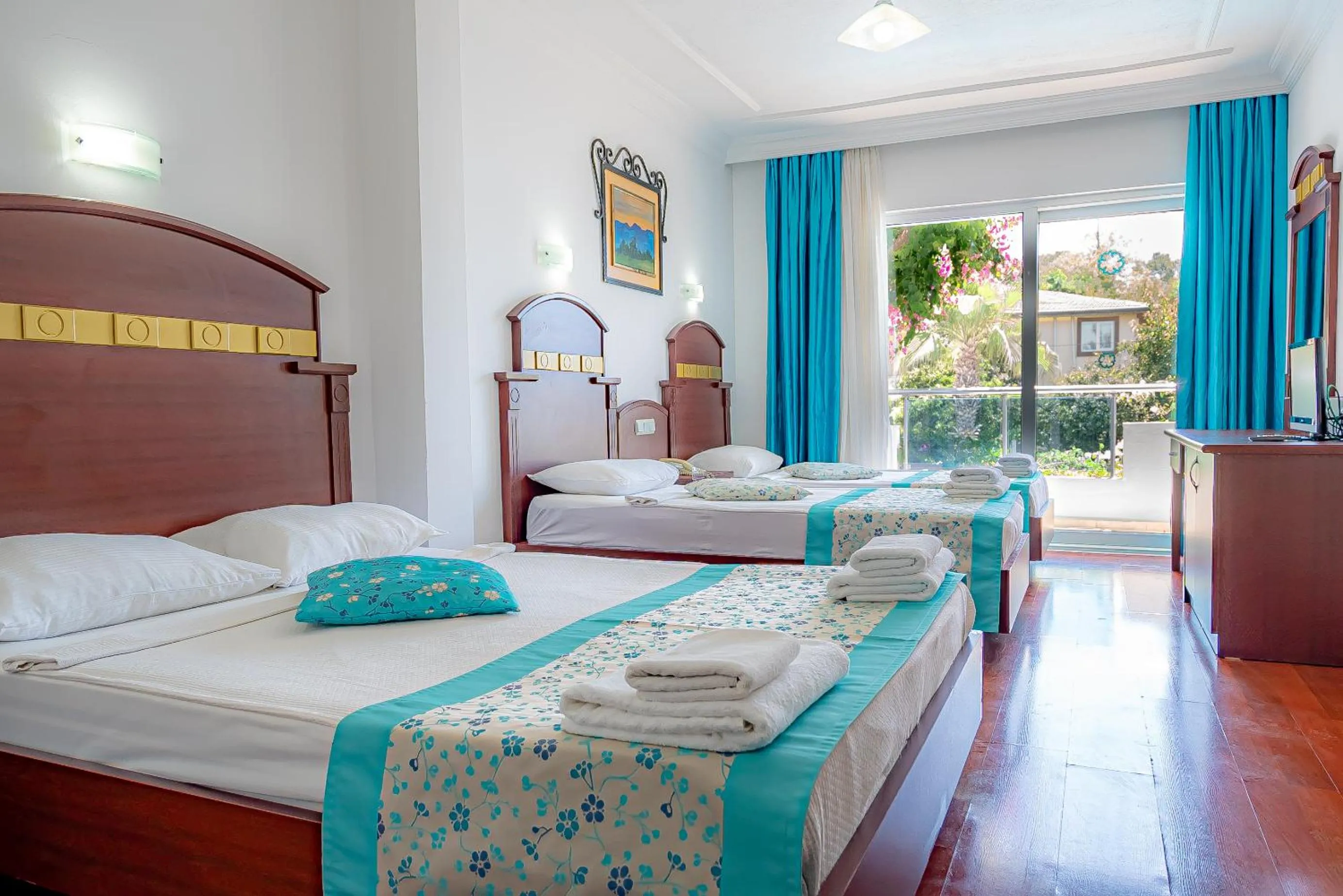 Photo of the whole room, Bed in Sunberk Hotel