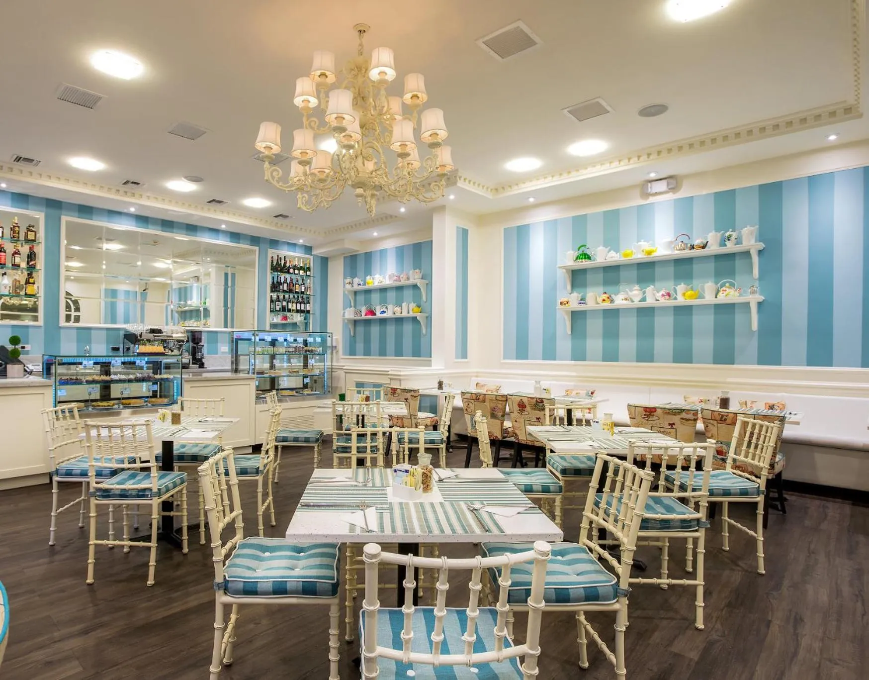 Restaurant/places to eat in Dann Carlton Quito