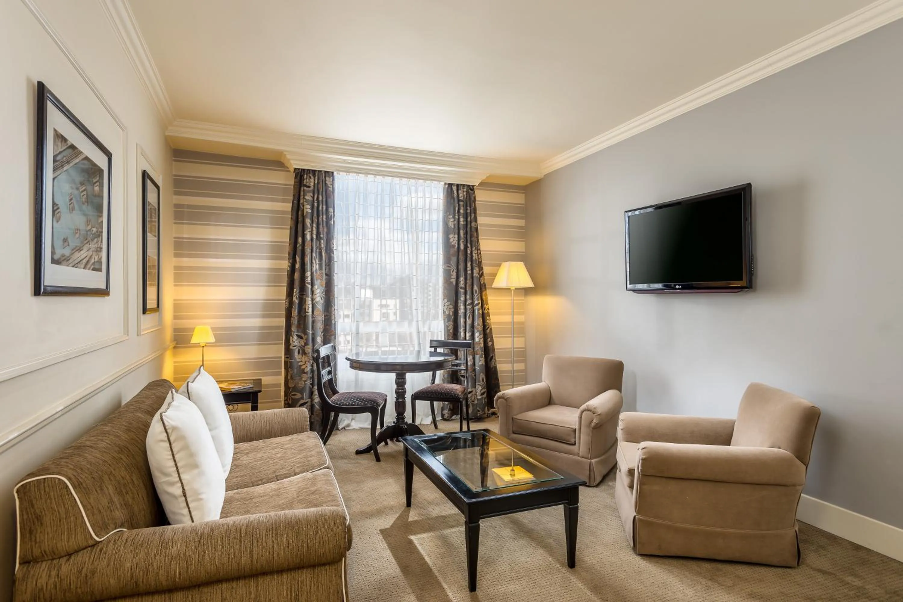 Living room in Dann Carlton Quito