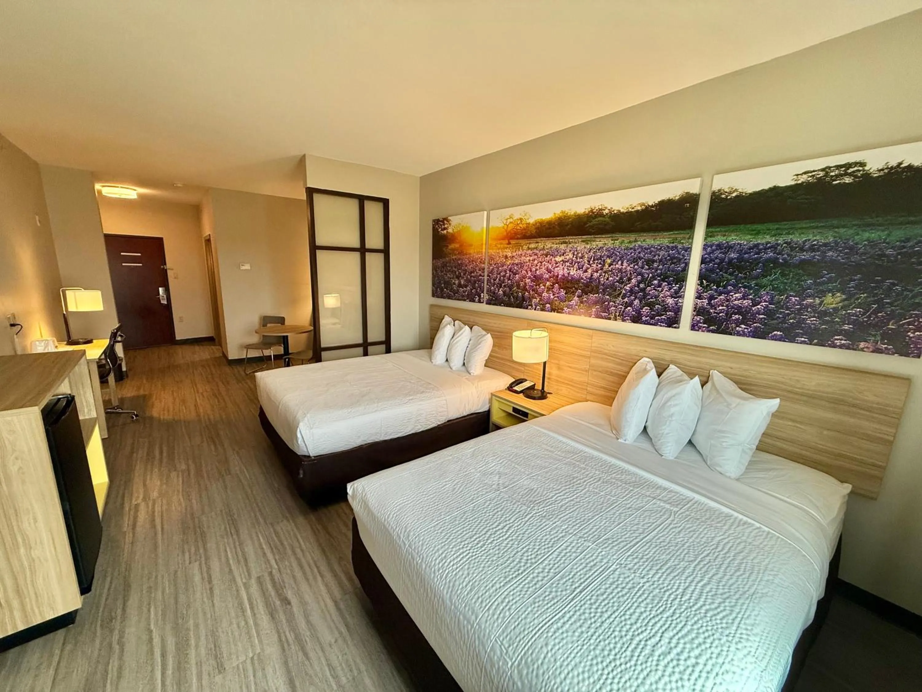 Bed in Days Inn & Suites by Wyndham Houston / West Energy Corridor