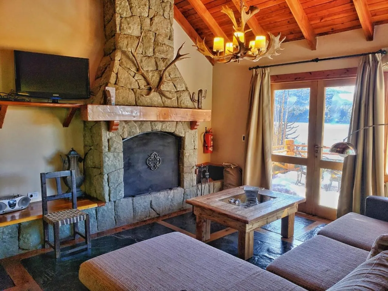 Living room in Cabañas Puerto Pireo