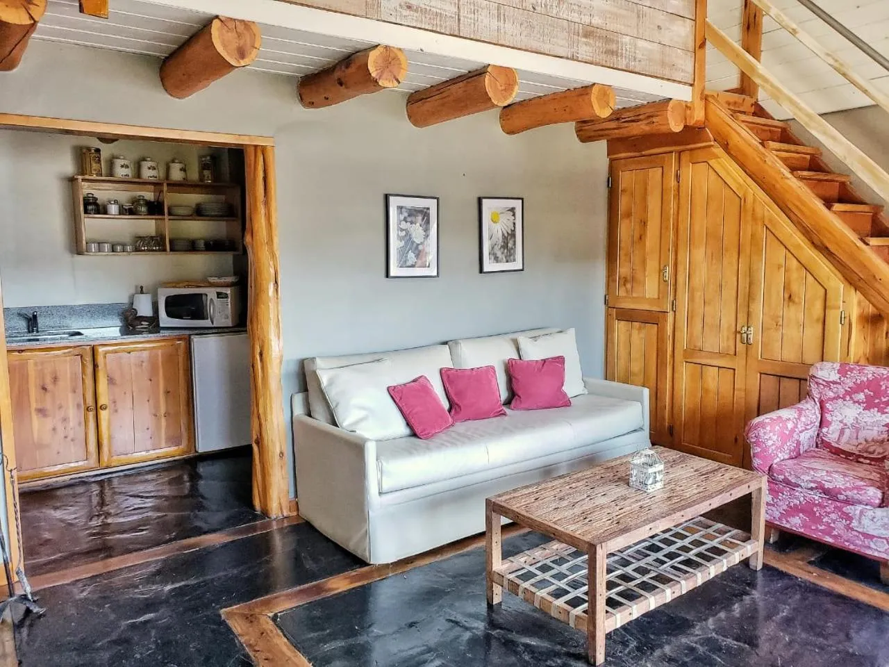 Living room in Cabañas Puerto Pireo