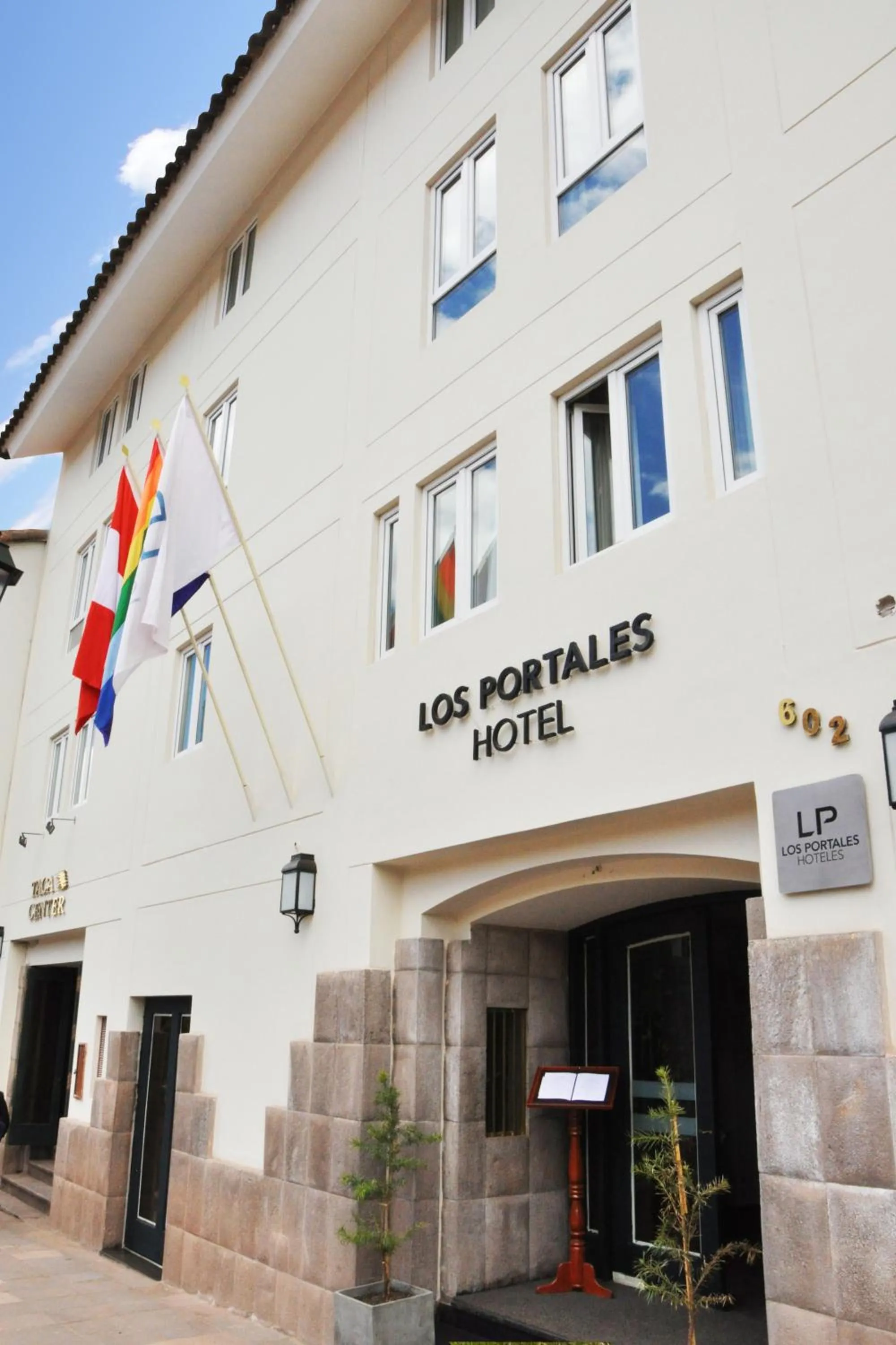 Facade/entrance in LP Los Portales Hotel Cusco