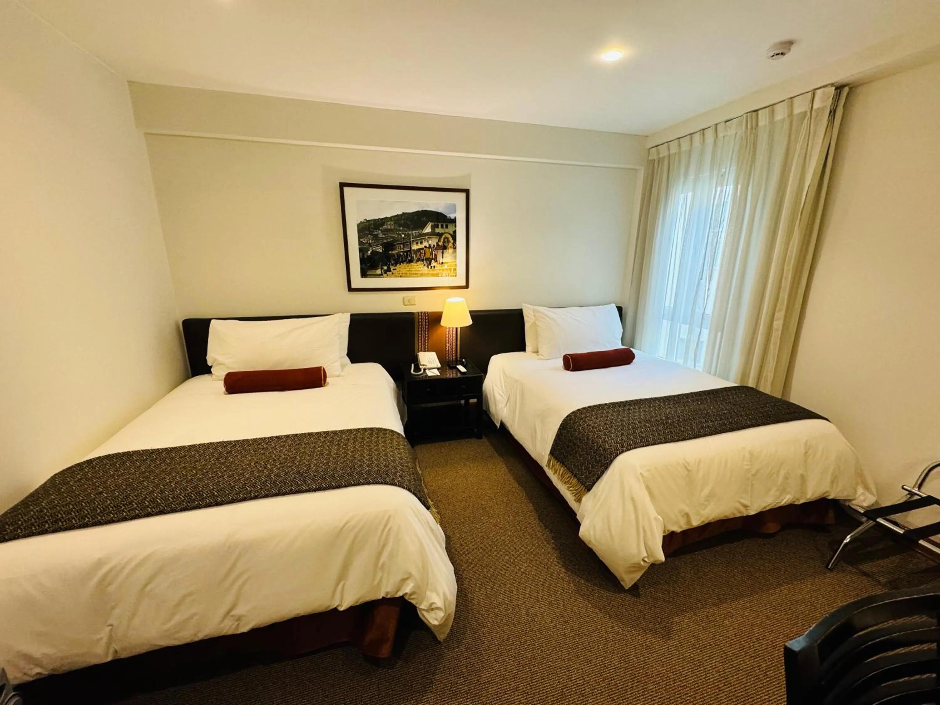 Photo of the whole room, Bed in LP Los Portales Hotel Cusco