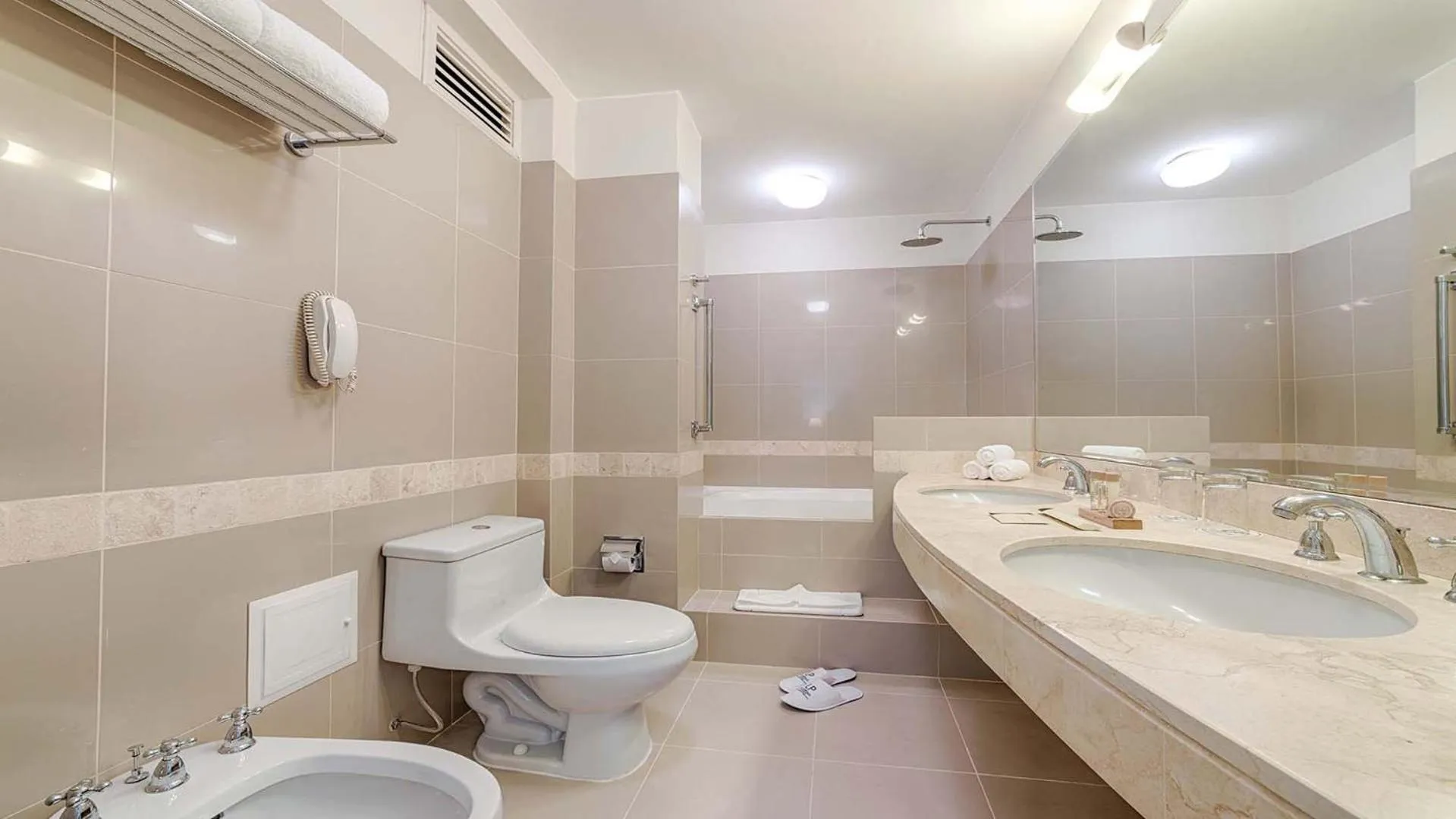 Hot Tub in LP Los Portales Hotel Cusco