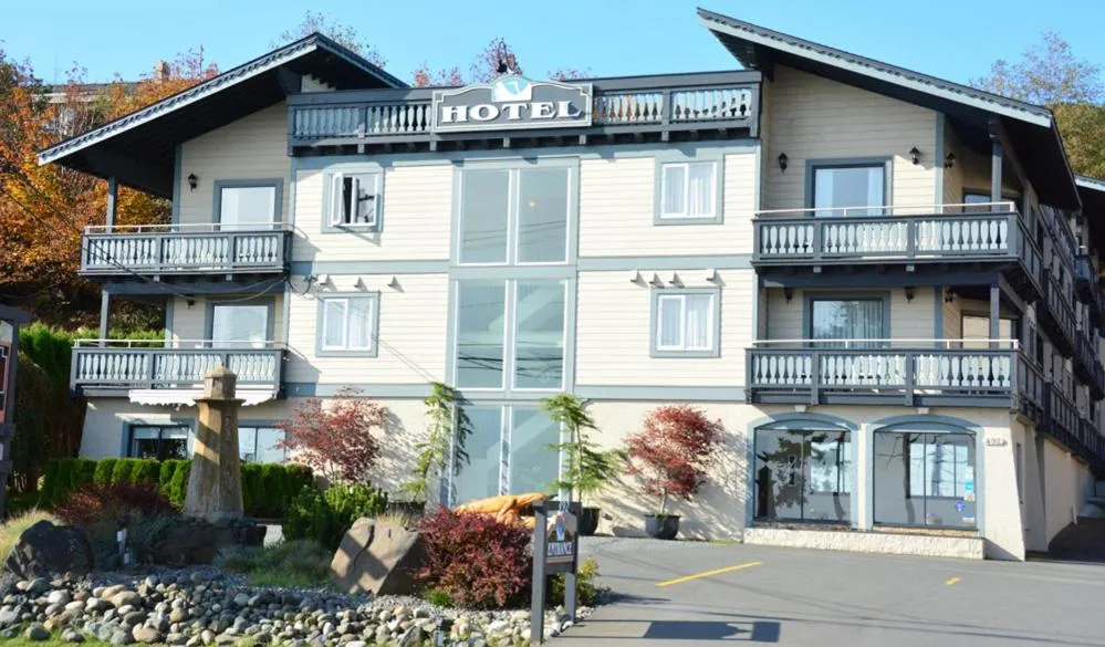 Property building in Heron's Landing Hotel