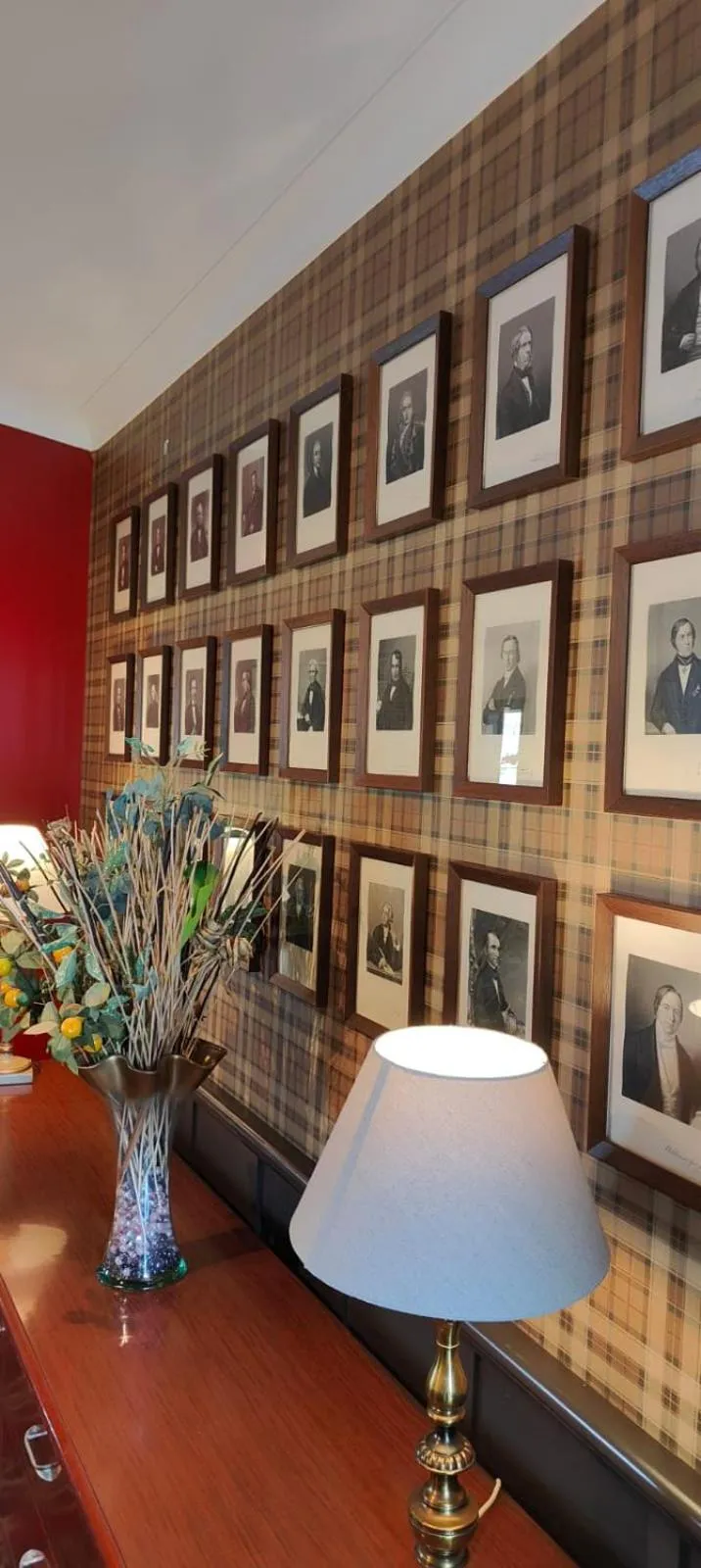 Decorative detail in Gateway Motor Inn