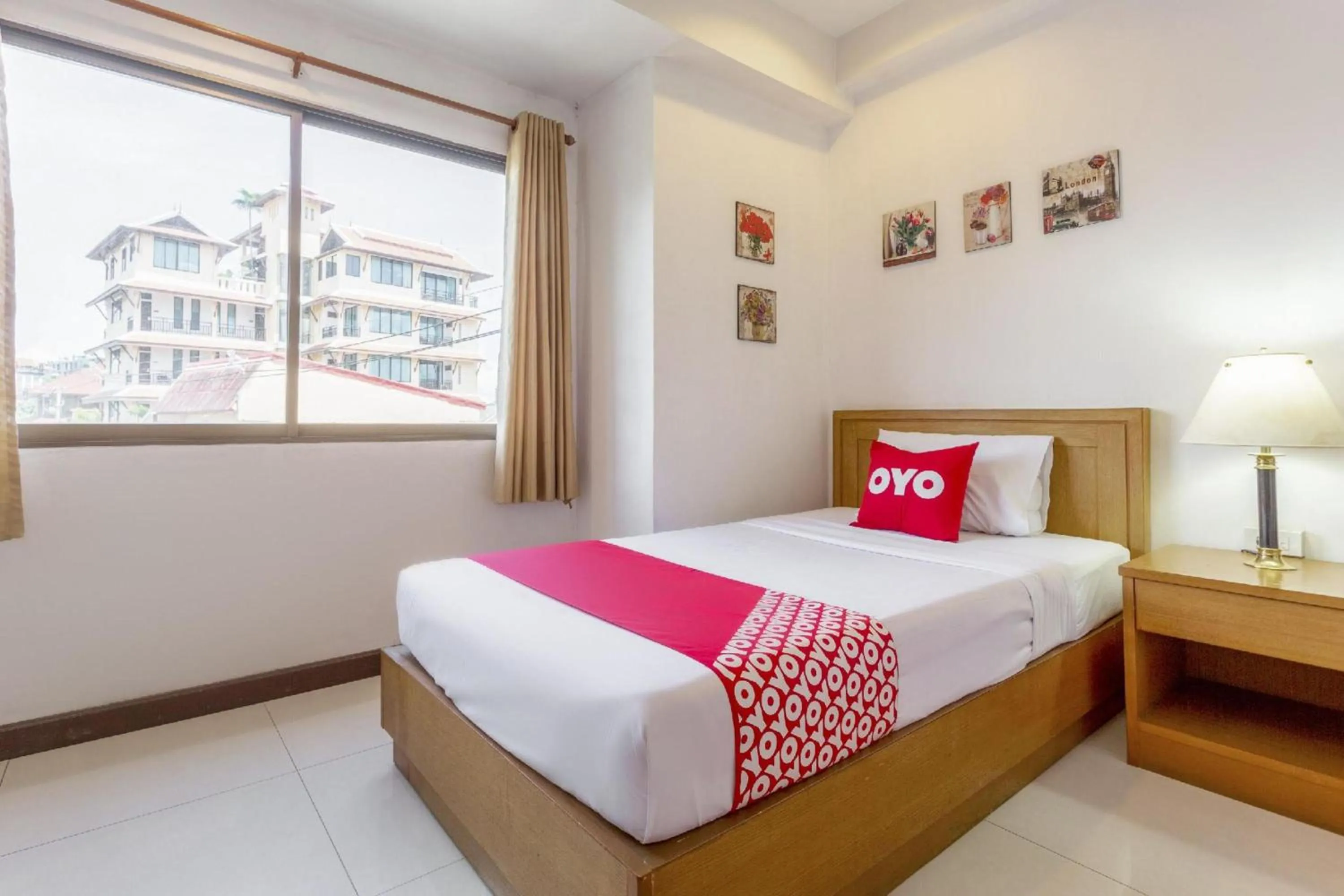Bedroom, Bed in Super OYO 1096 Winner Inn Hotel