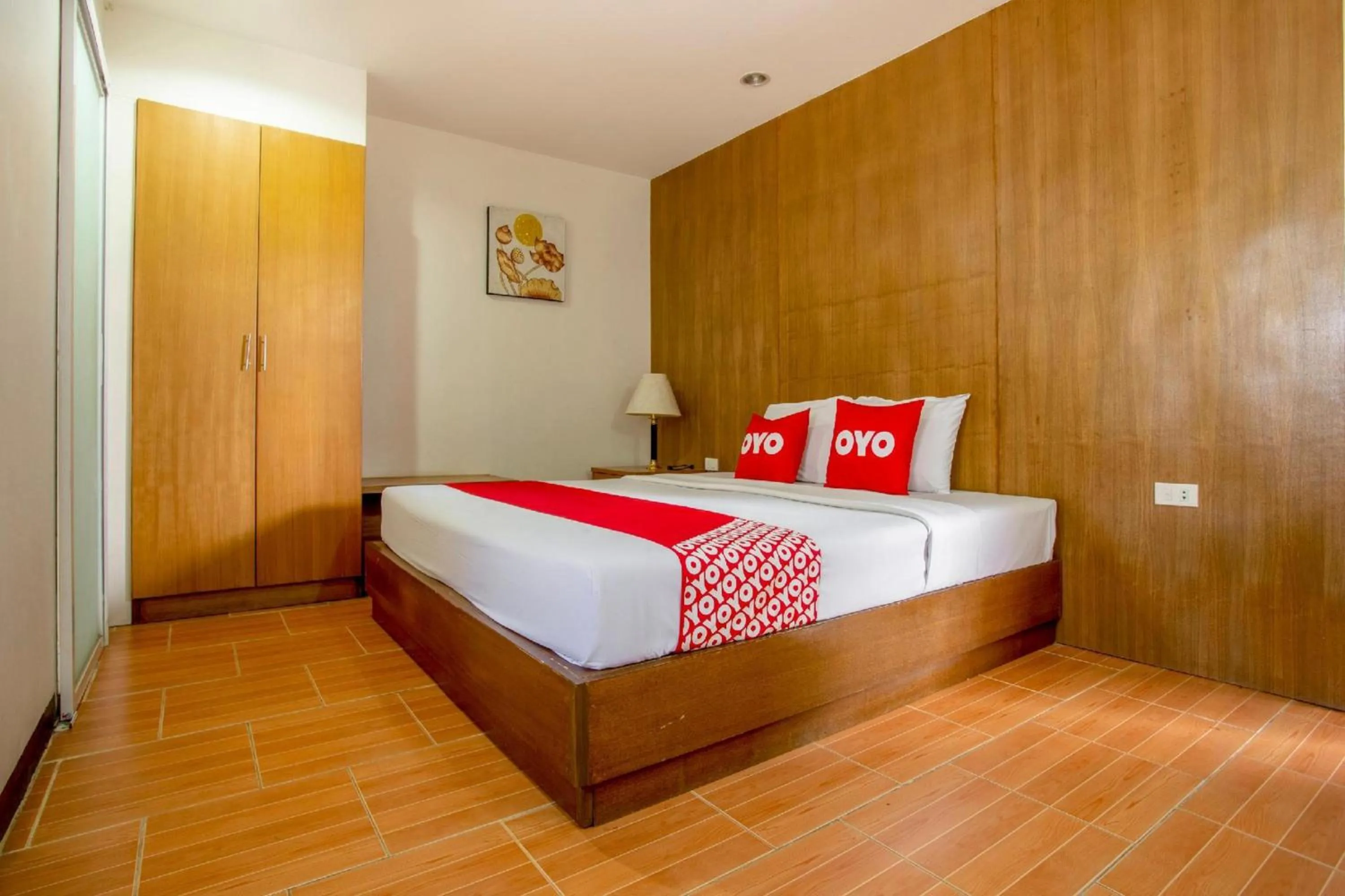 View (from property/room), Bed in Super OYO 1096 Winner Inn Hotel