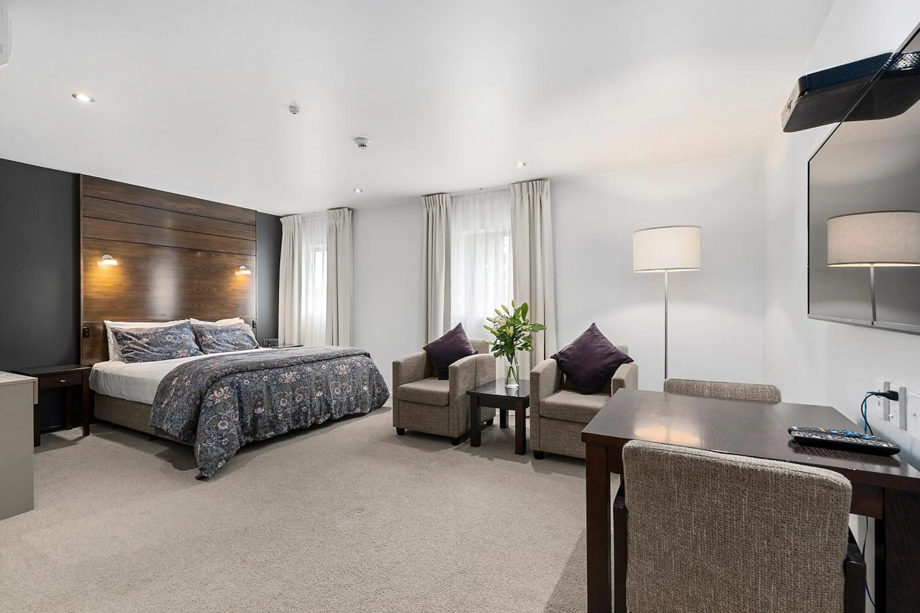 Bedroom, Bed in Boulcott Lodge