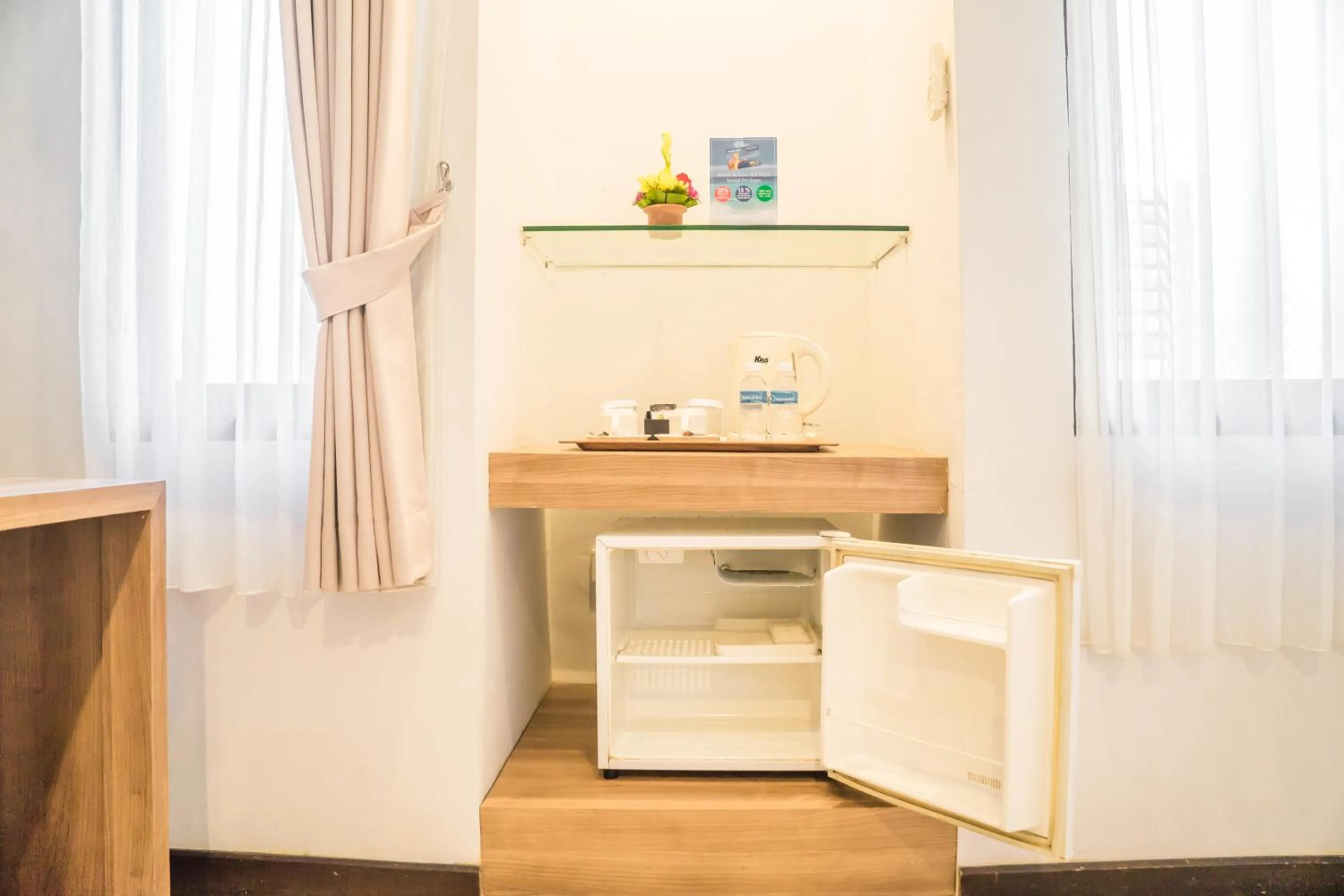 Coffee/tea facilities in Hotel Puri Ayu