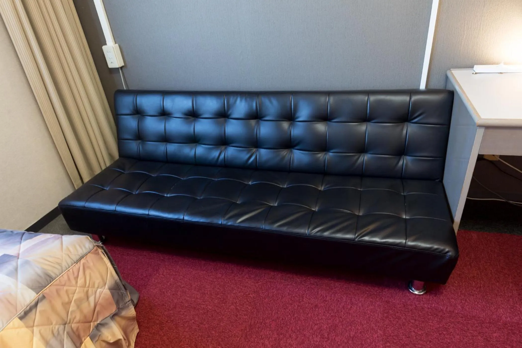 Decorative detail in Hotel Sunrise Inn