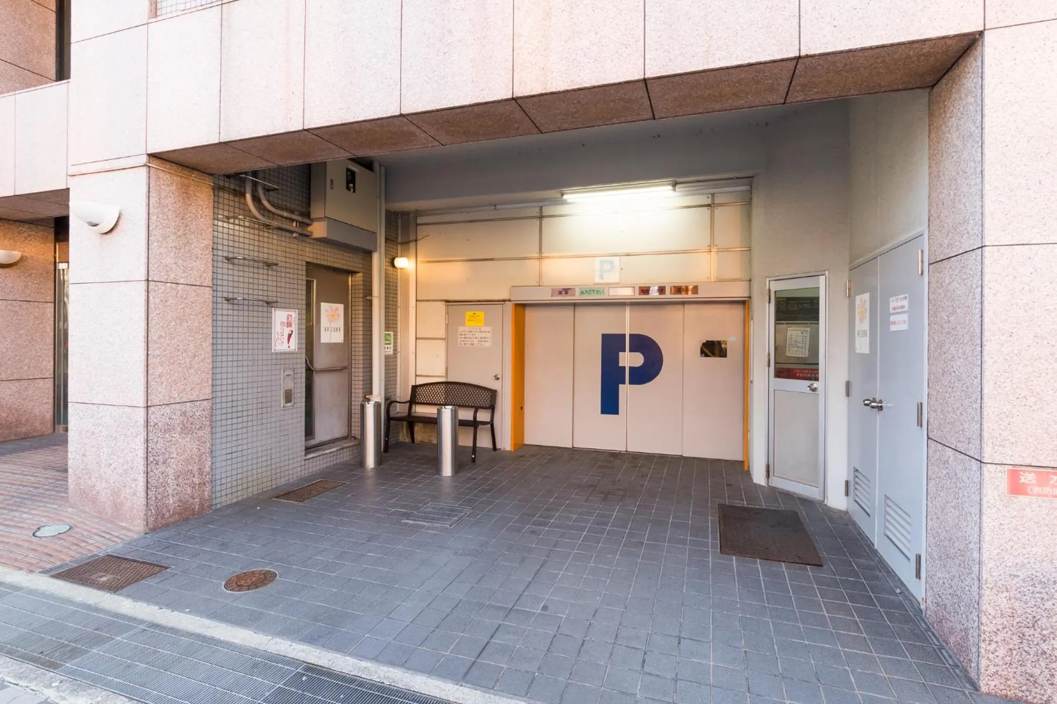 Parking in Hotel Sunrise Inn