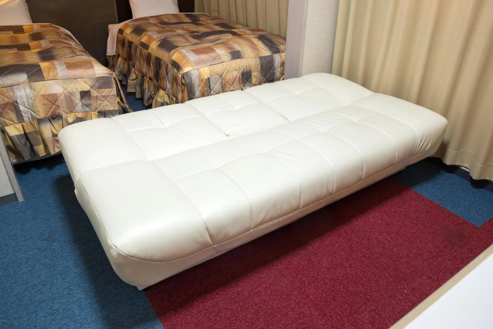 Decorative detail in Hotel Sunrise Inn