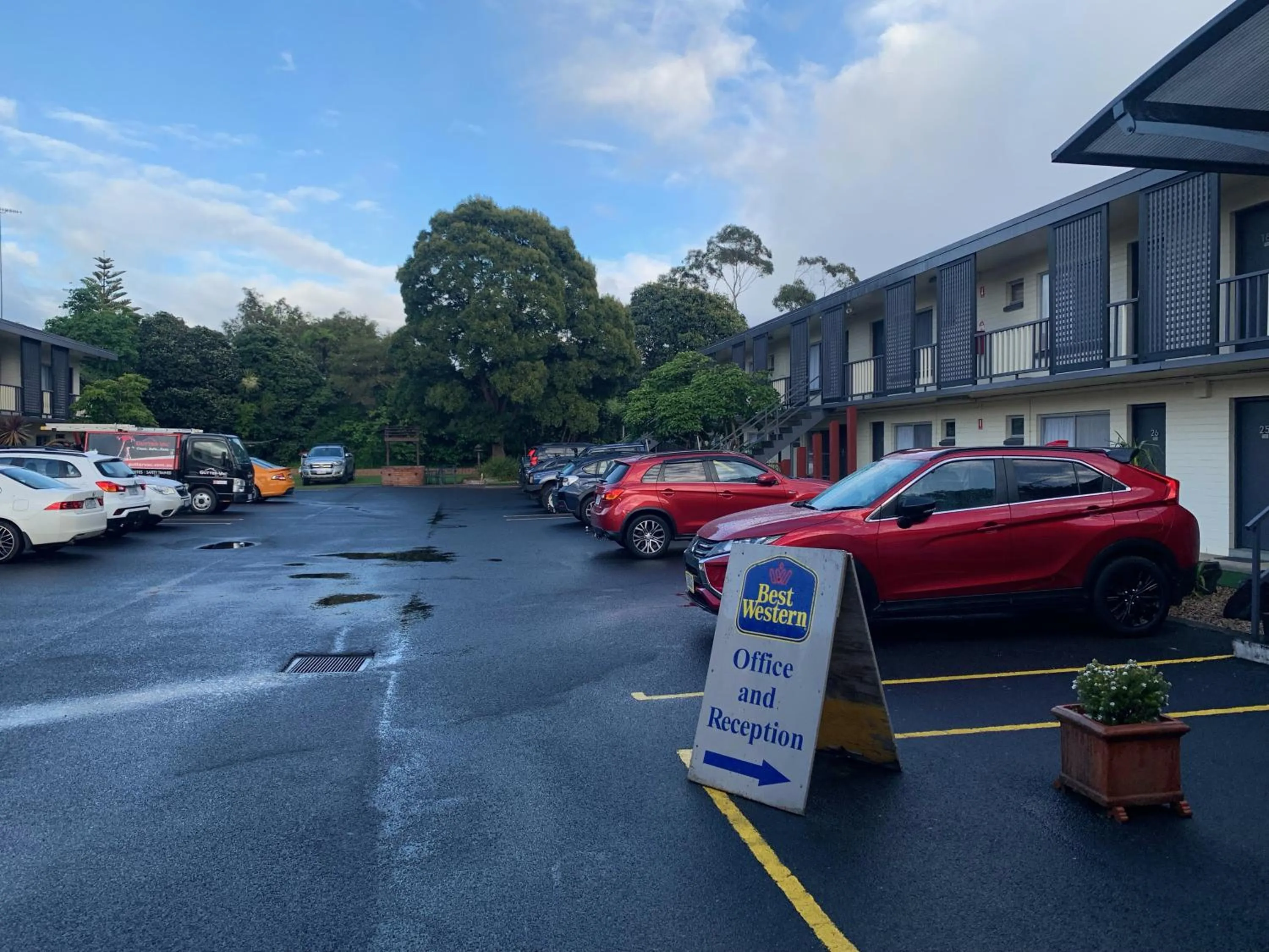 Parking in Best Western Burnie - Murchison Lodge