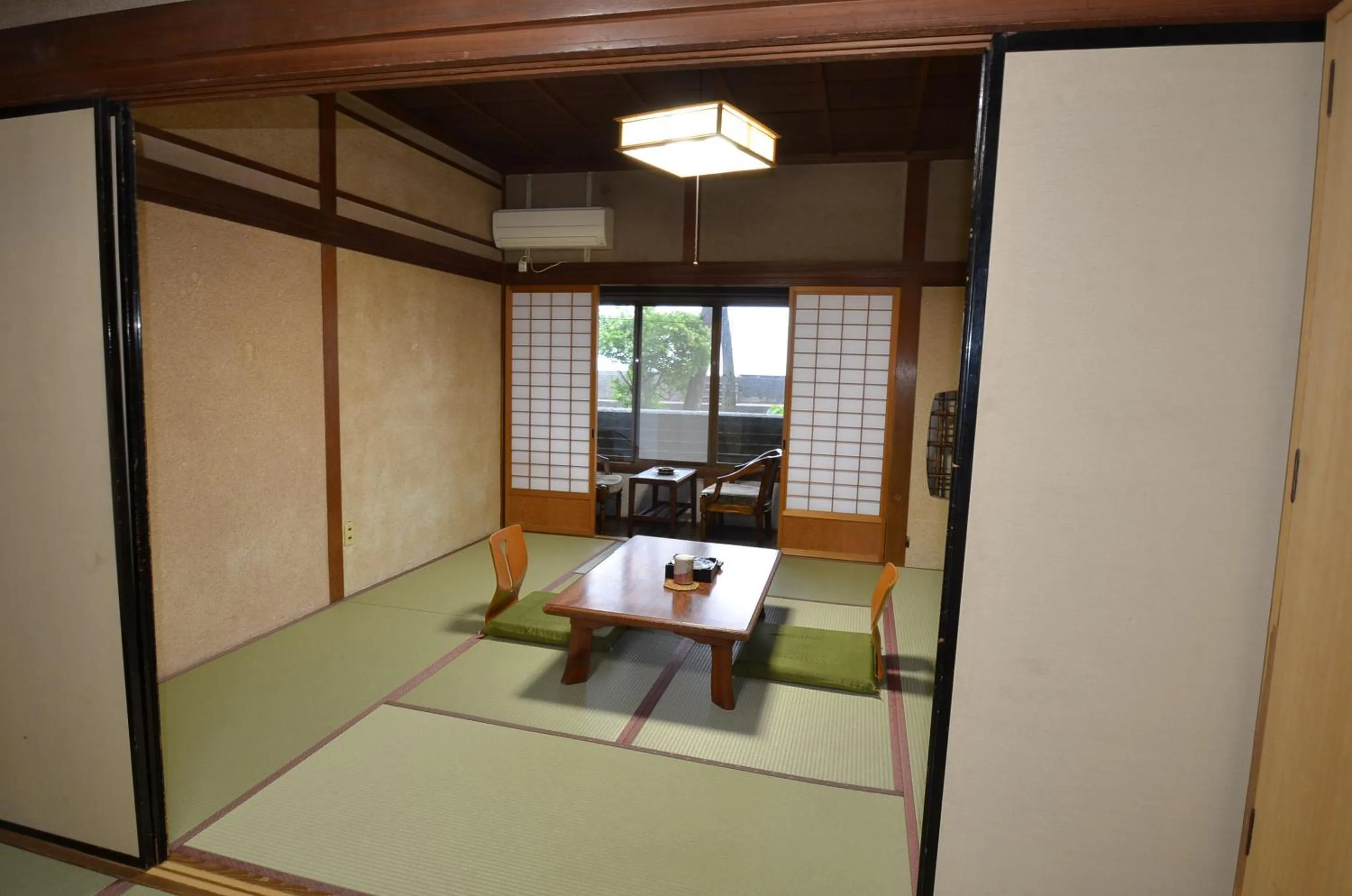 Photo of the whole room in Asanokan