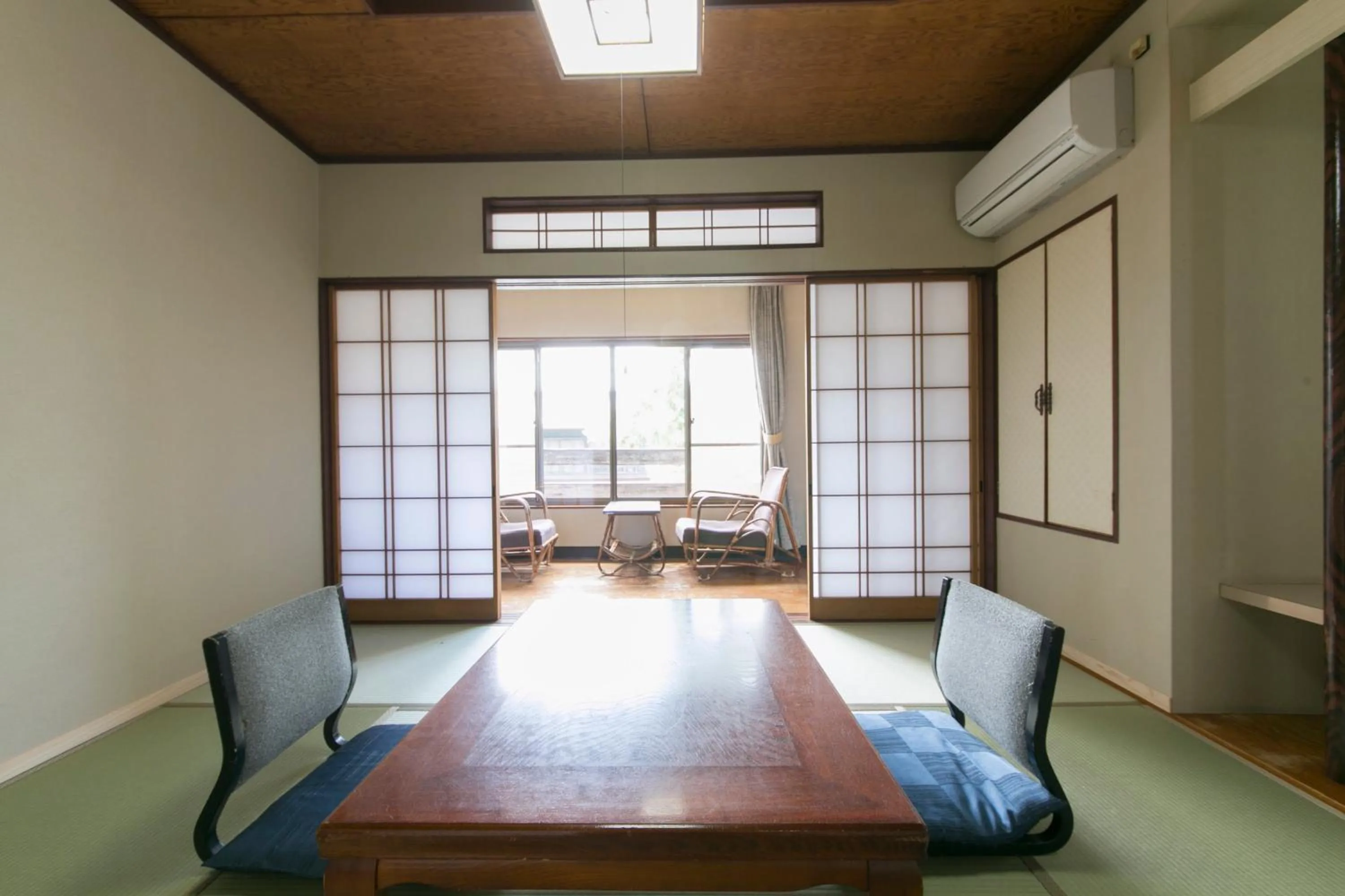 Photo of the whole room in Asanokan