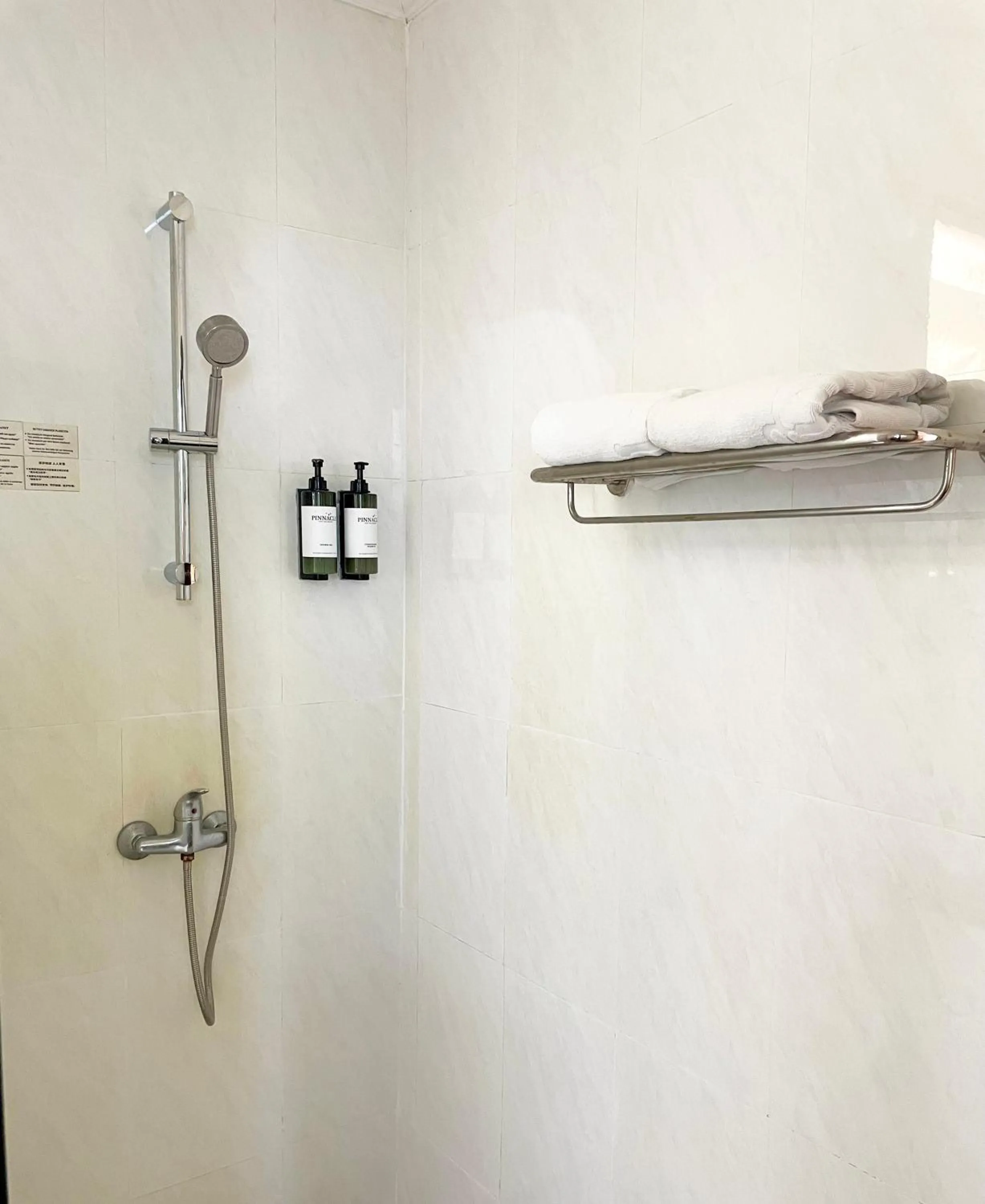 Bathroom in Pinnacle Koh Tao Resort