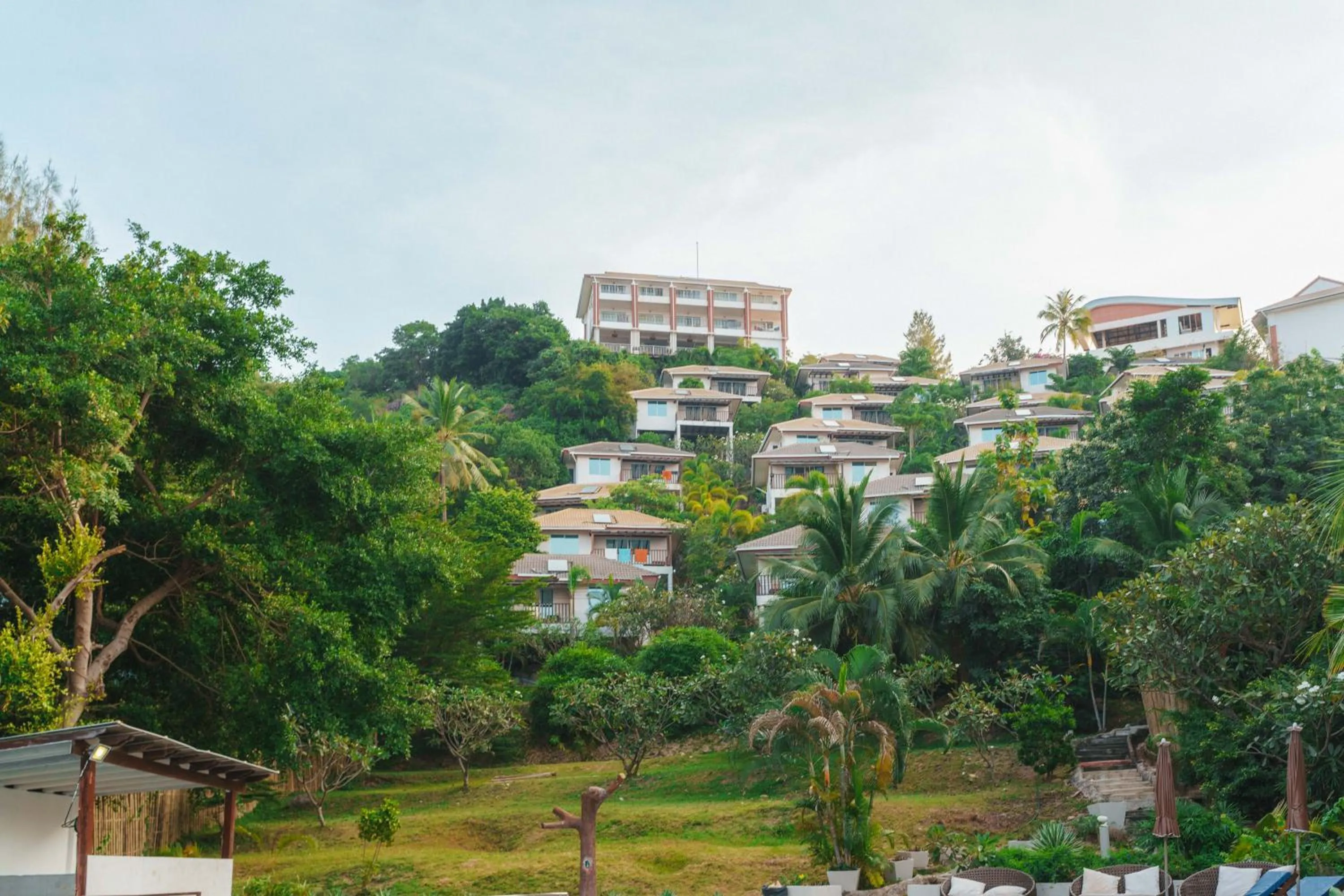 Property building in Pinnacle Koh Tao Resort