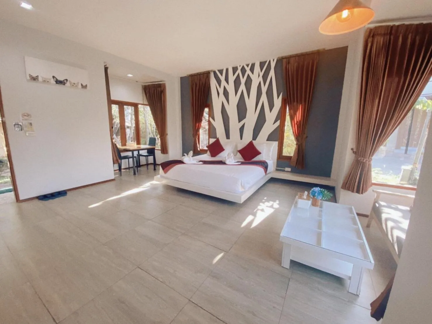 Bed in Panlaan Boutique Resort