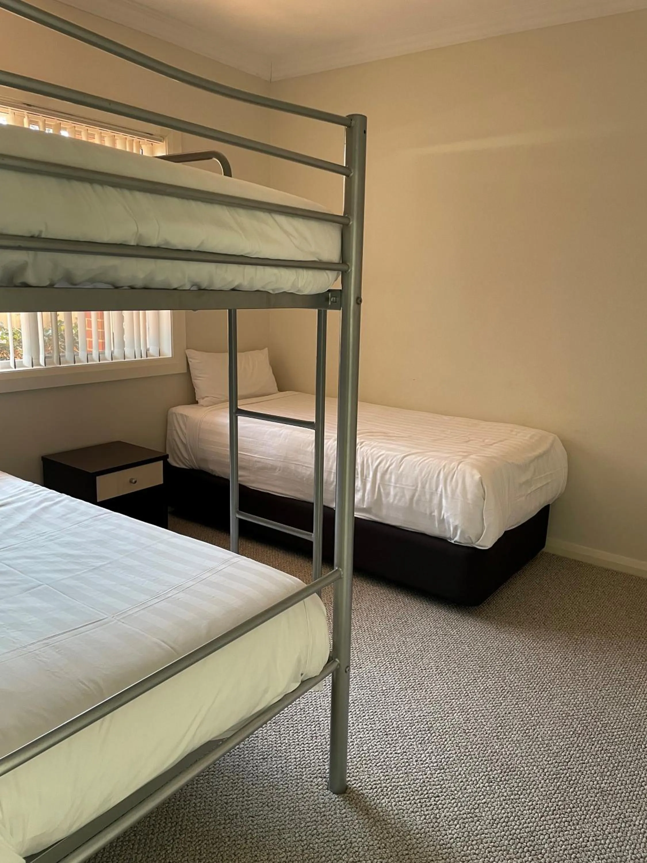 bunk bed, Bed in Charles Sturt Suites & Apartments