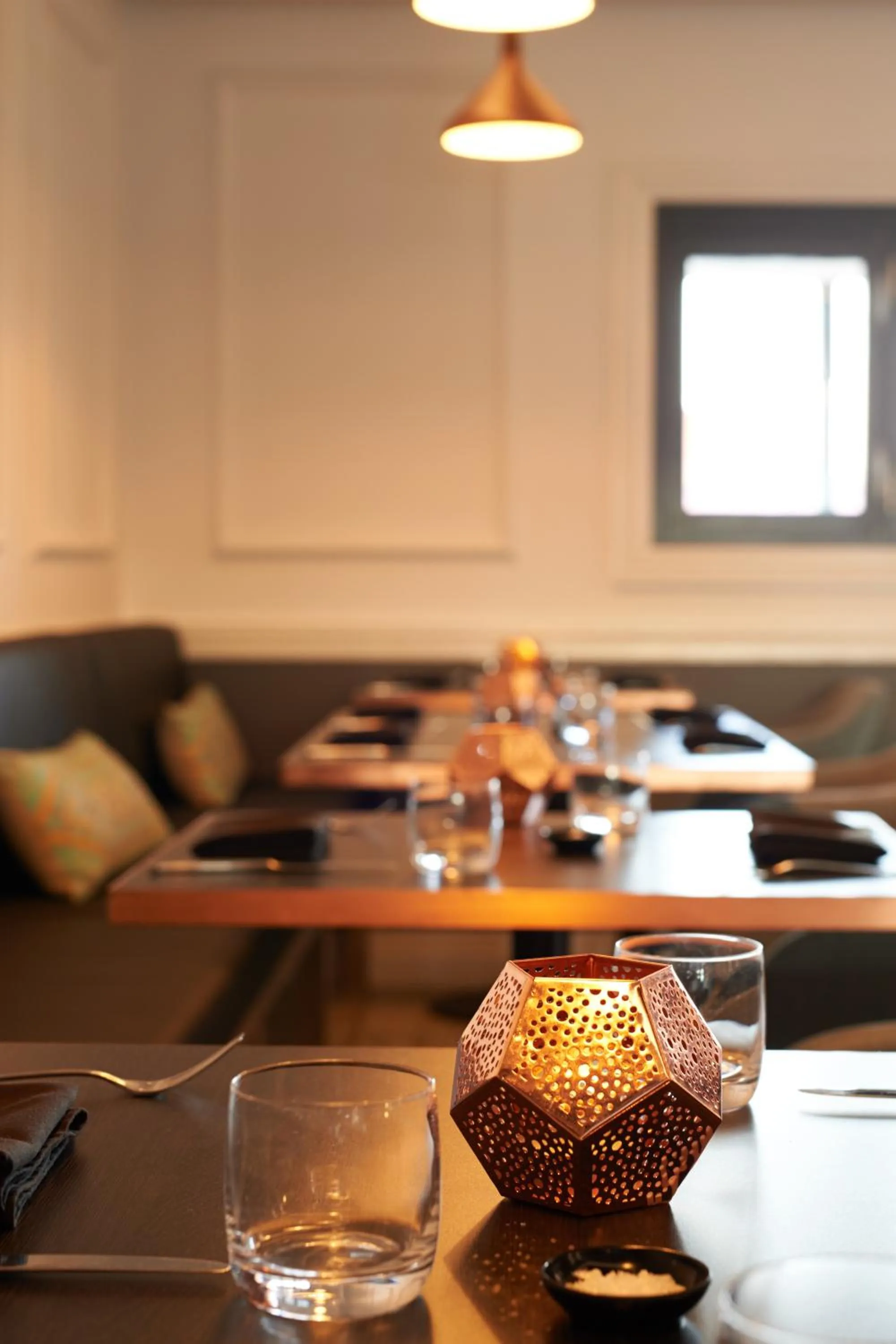 Restaurant/places to eat in Charles Sturt Suites & Apartments