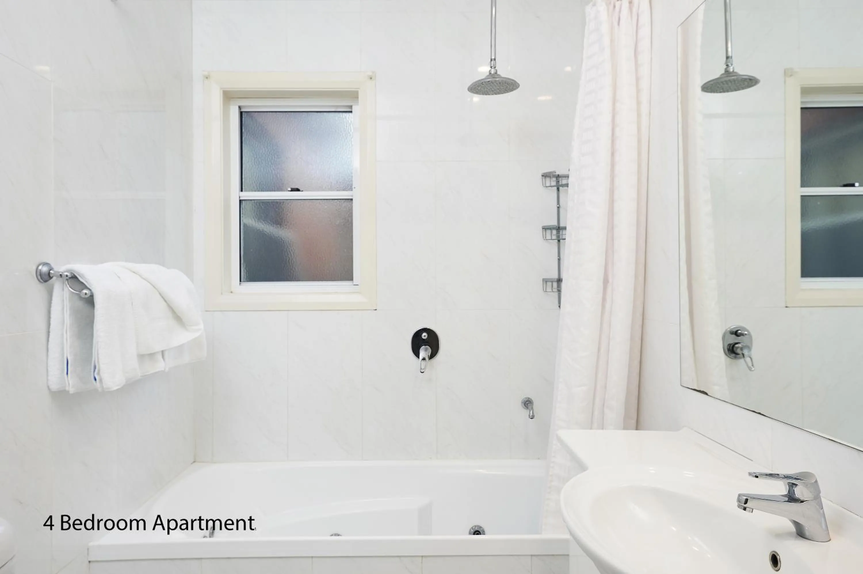 Bathroom in Charles Sturt Suites & Apartments