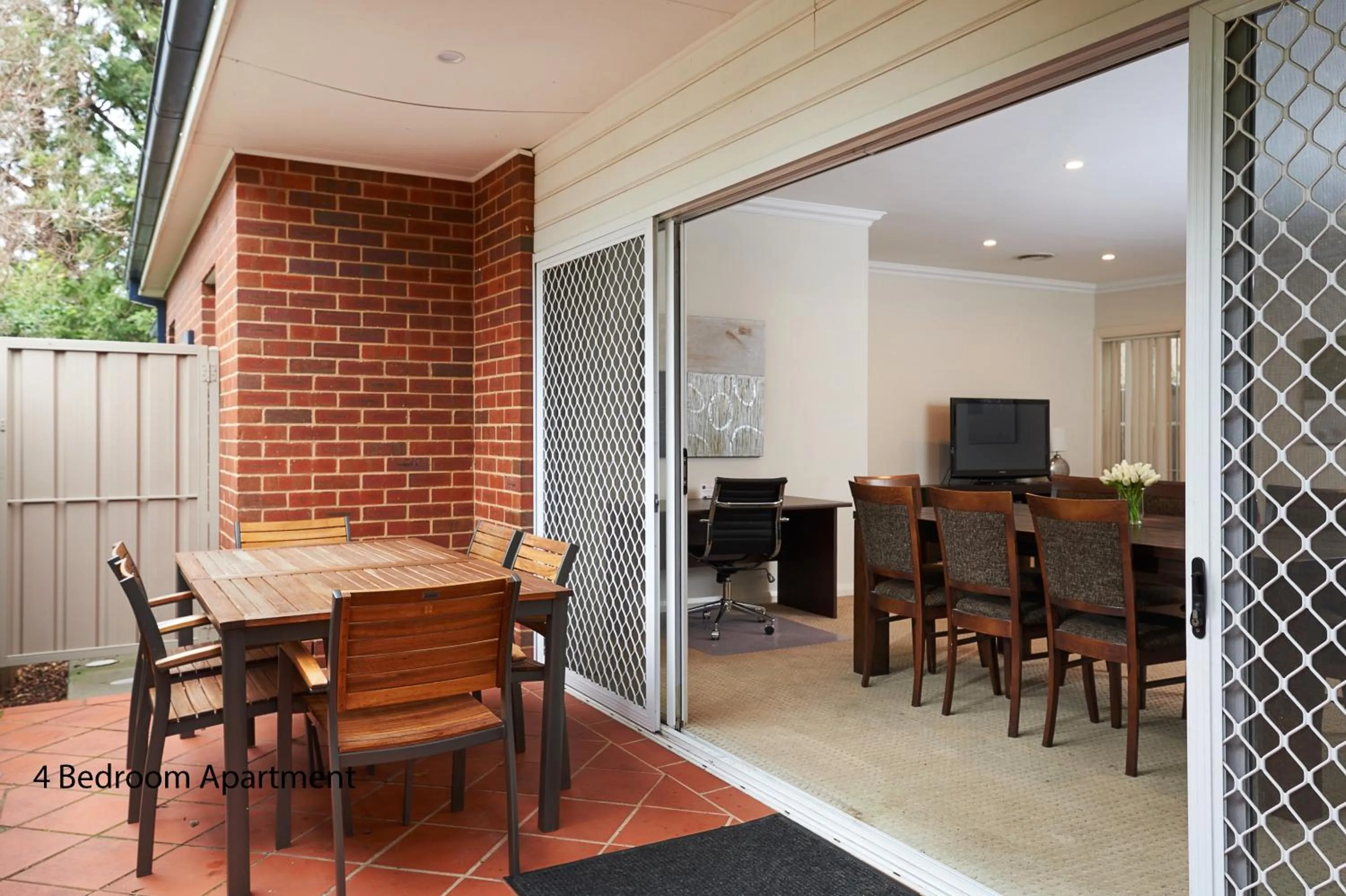 Patio, Restaurant/Places to Eat in Charles Sturt Suites & Apartments