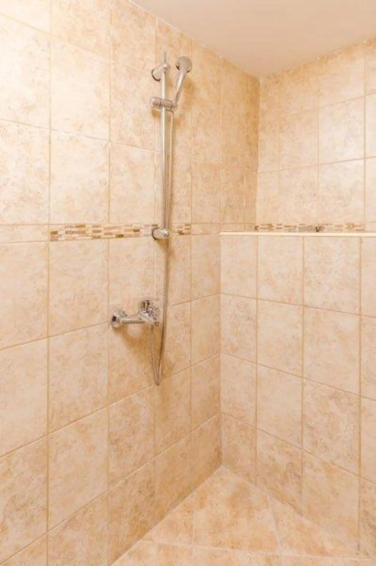 Shower in Monte Perla Residence