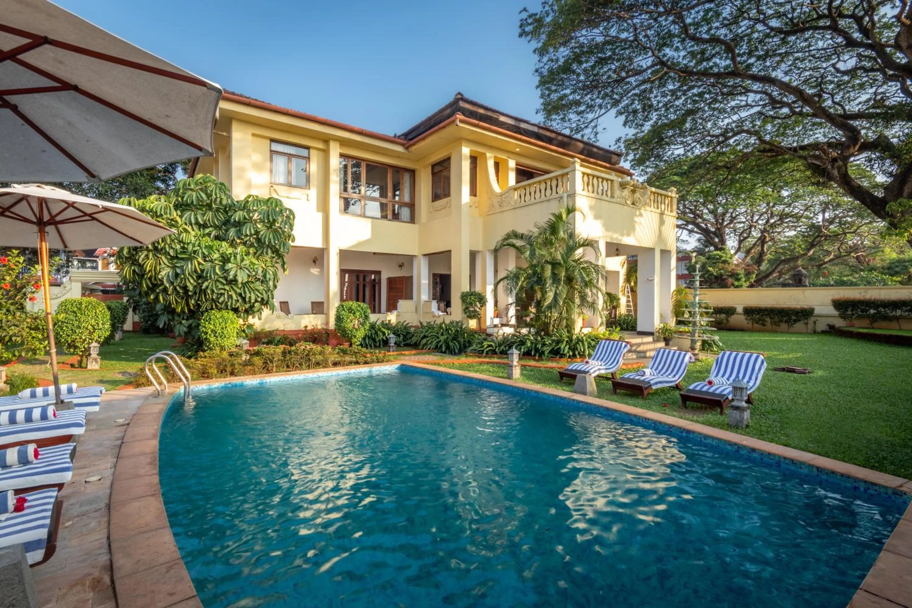 Swimming pool in Amritara The Poovath Beachfront Heritage, Fort Kochi
