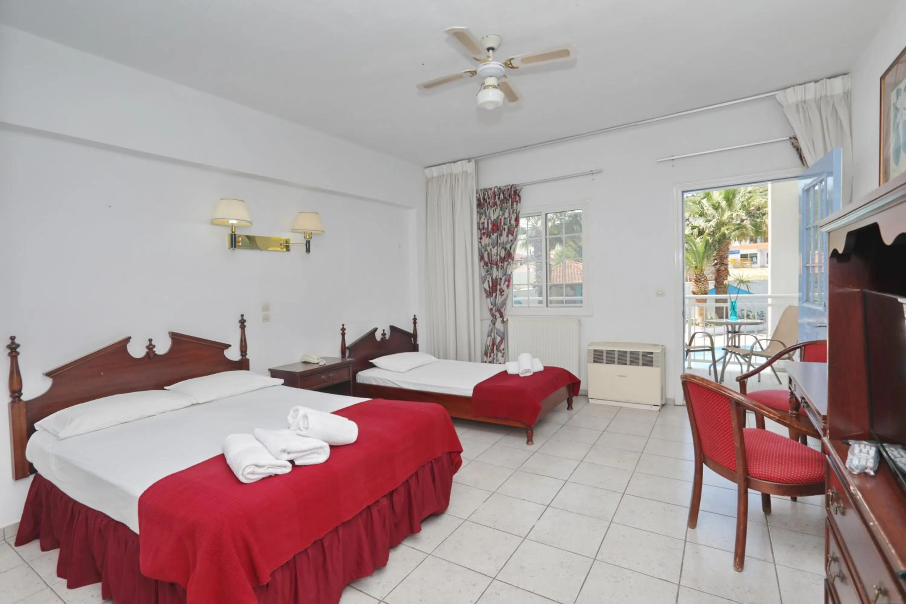 Photo of the whole room, Bed in Dolphin Hotel