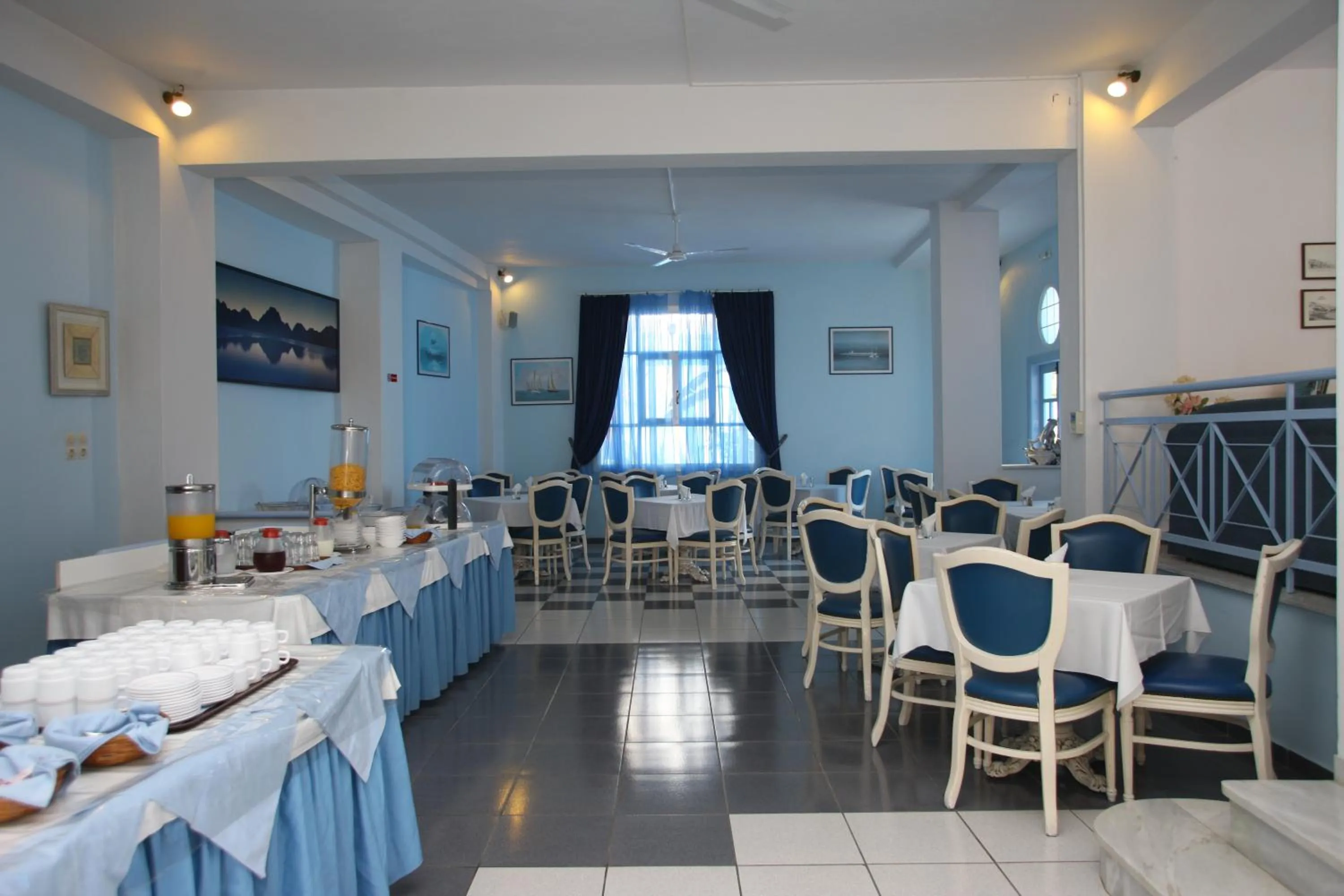 Breakfast in Dolphin Hotel