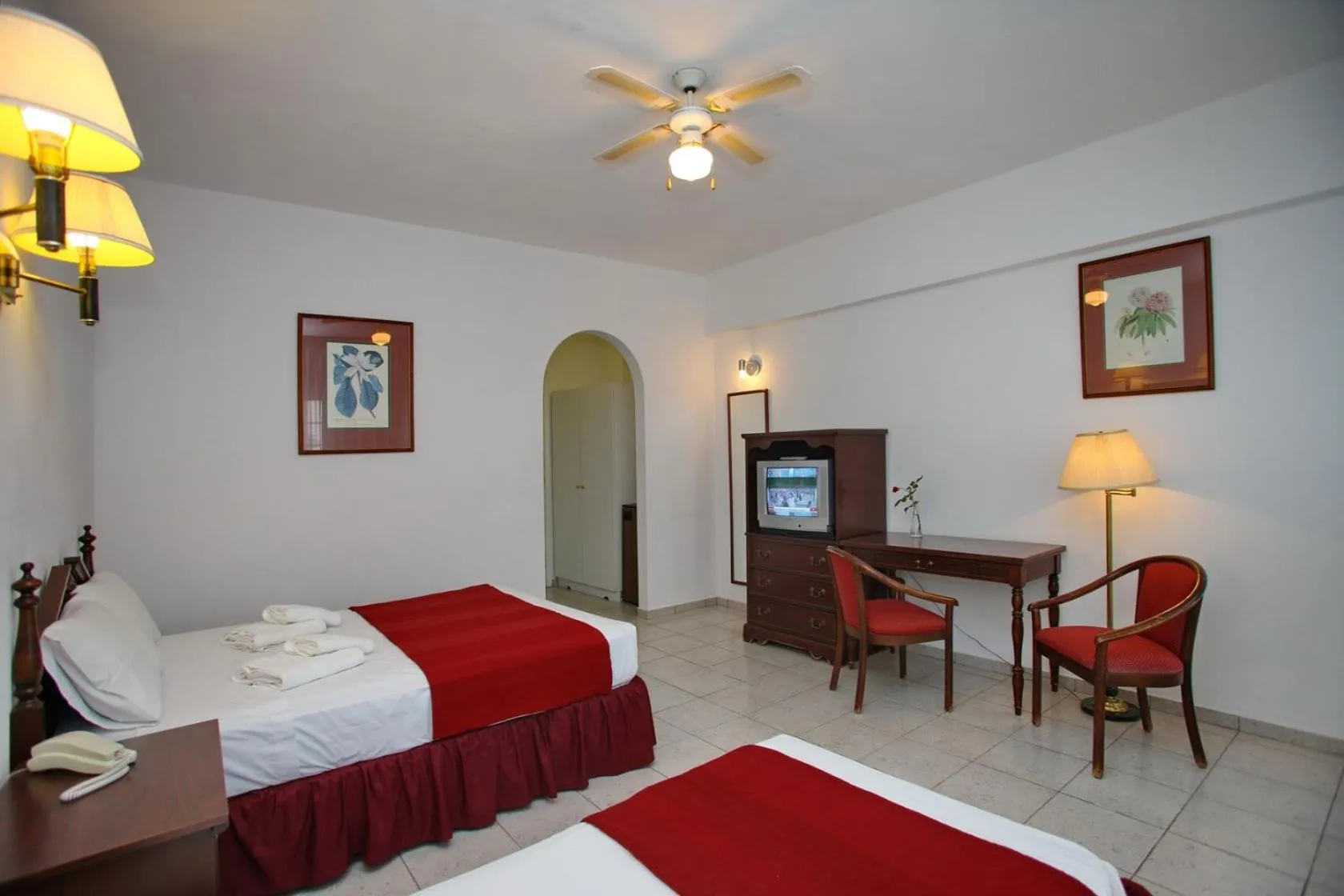 Photo of the whole room, Bed in Dolphin Hotel