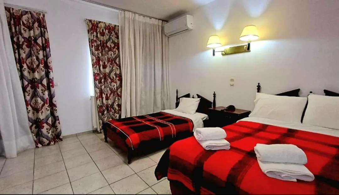 Winter, Bed in Dolphin Hotel