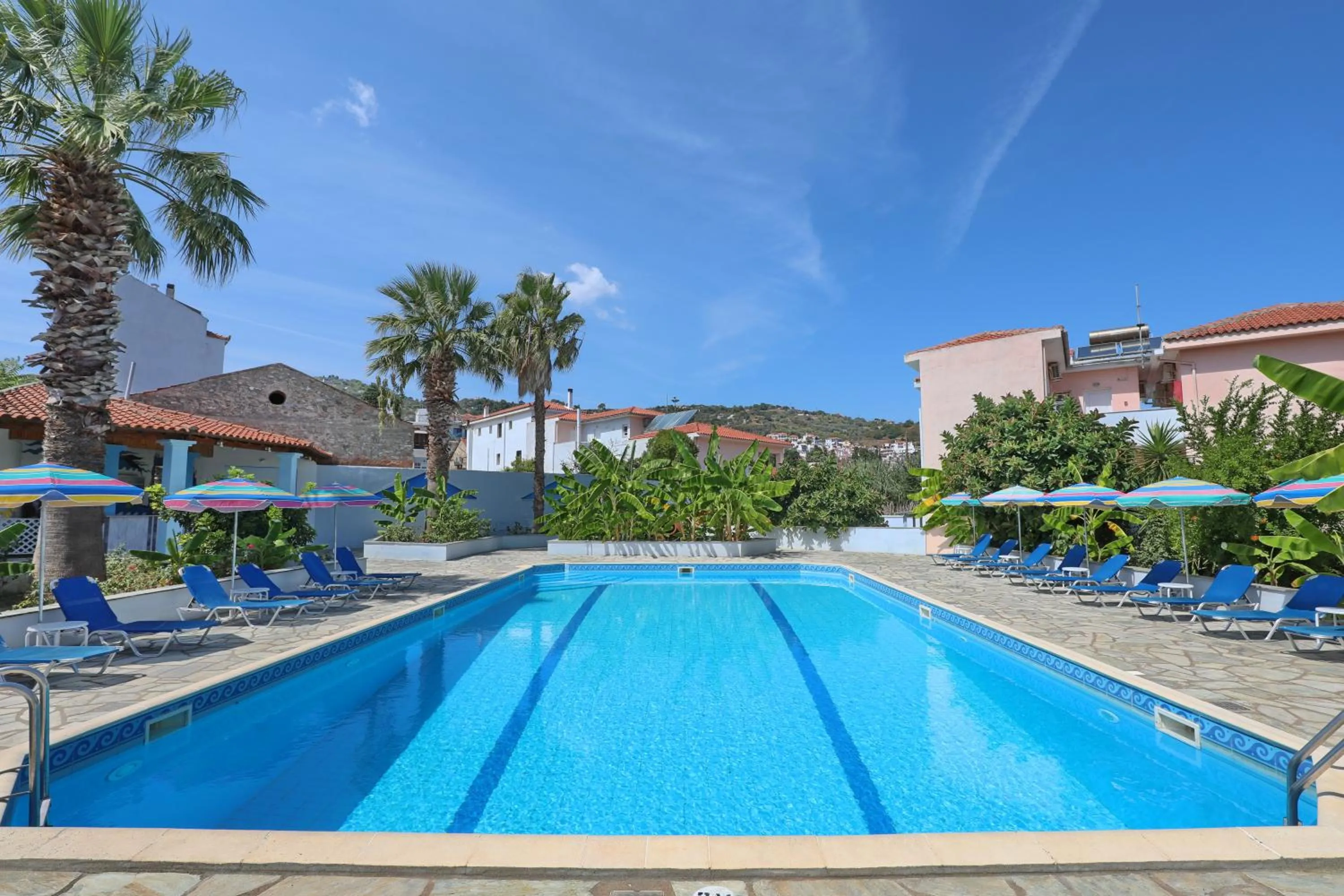 Swimming pool in Dolphin Hotel
